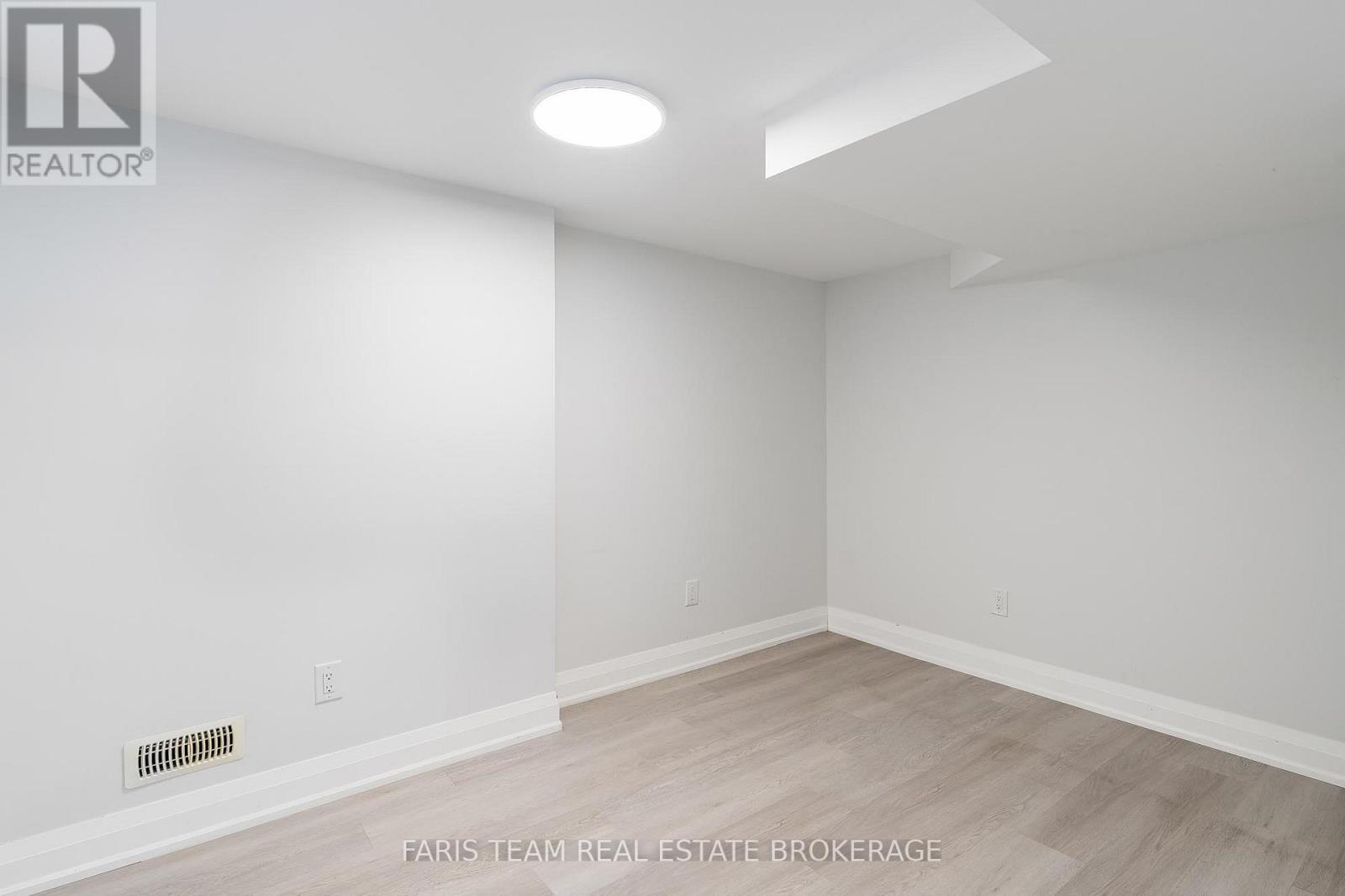 66 Peacock Lane, Barrie, Ontario  L4N 3R9 - Photo 38 - S12827024