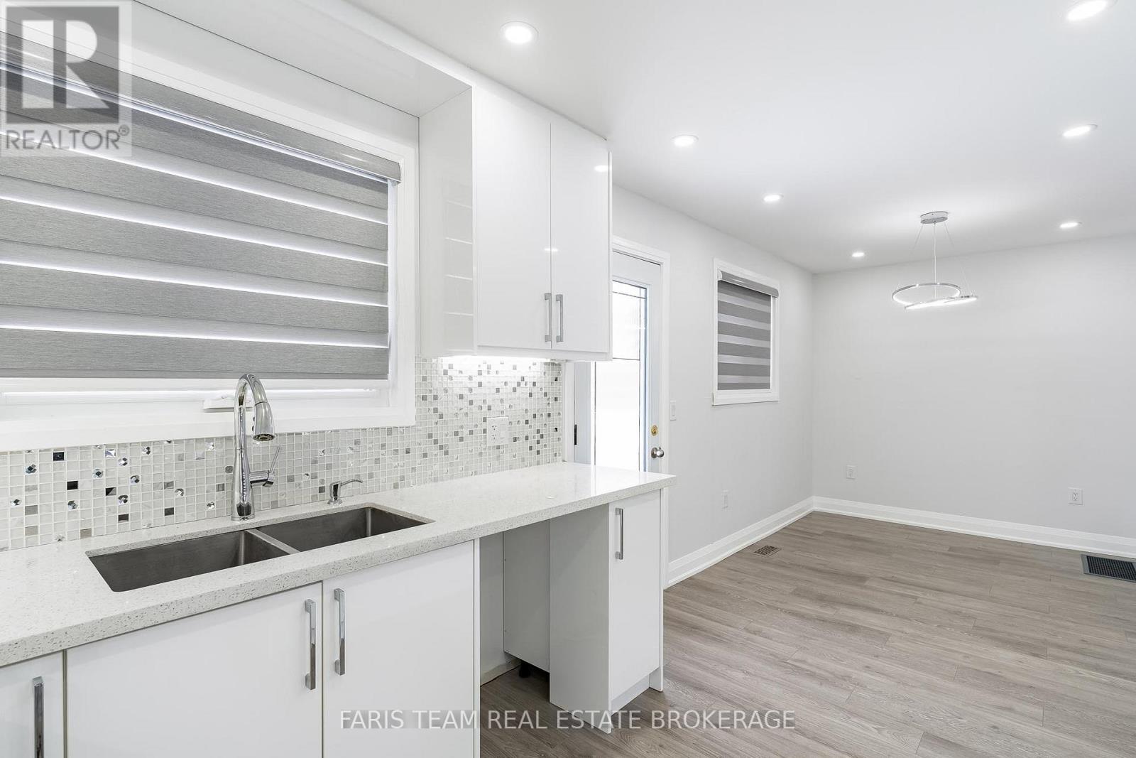 66 Peacock Lane, Barrie, Ontario  L4N 3R9 - Photo 8 - S12827024