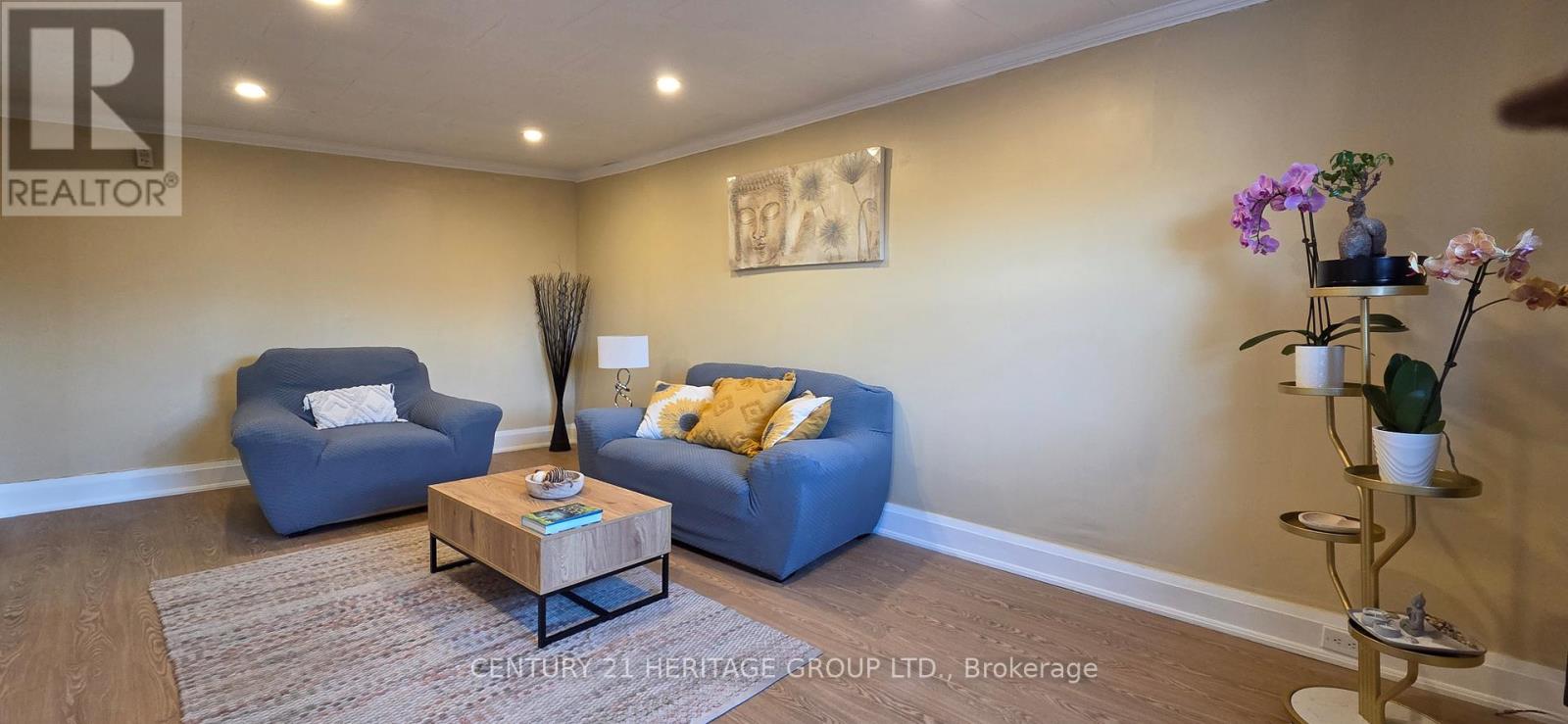 6 - 201 Main Street S, Newmarket, Ontario  L3Y 3Y9 - Photo 4 - N12782398