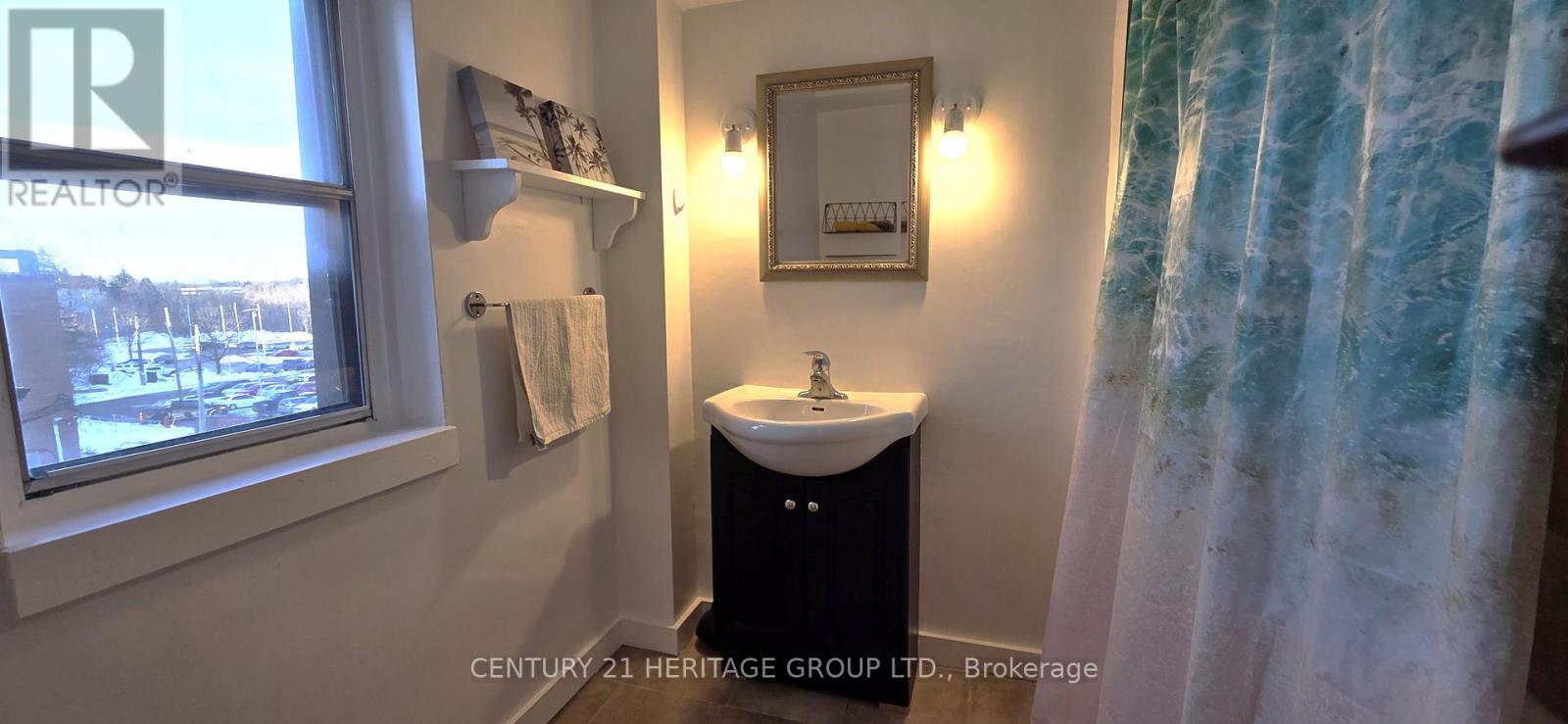 6 - 201 Main Street S, Newmarket, Ontario  L3Y 3Y9 - Photo 7 - N12782398