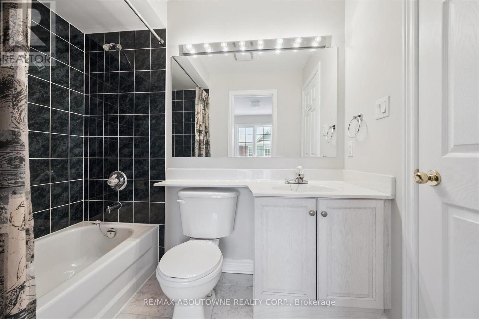 40 - 5031 East Mill Road, Mississauga, Ontario  L5V 2M5 - Photo 24 - W12826982