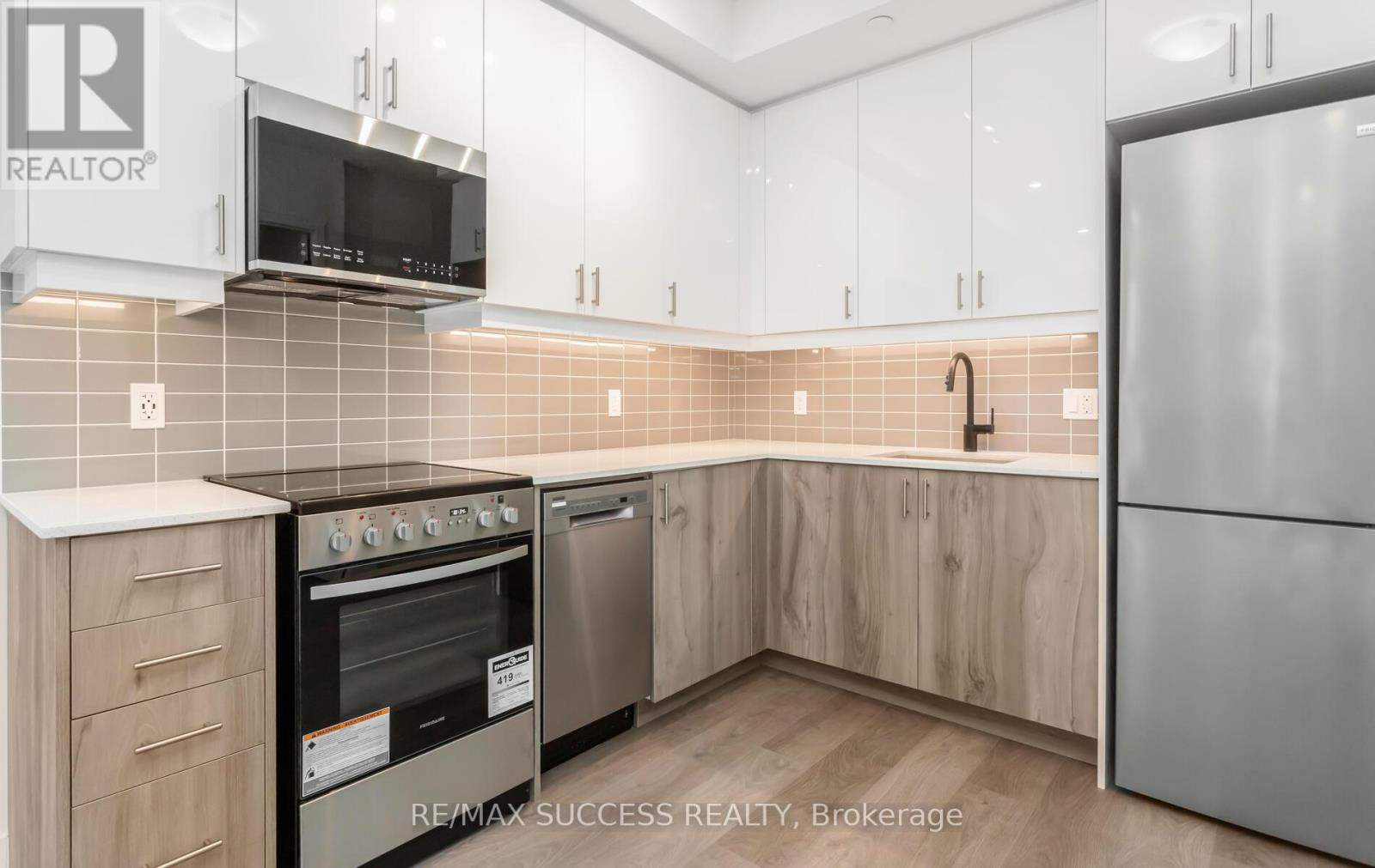 2343 Khalsa Gate, Oakville, Ontario  L6M 5R6 - Photo 3 - W12826984