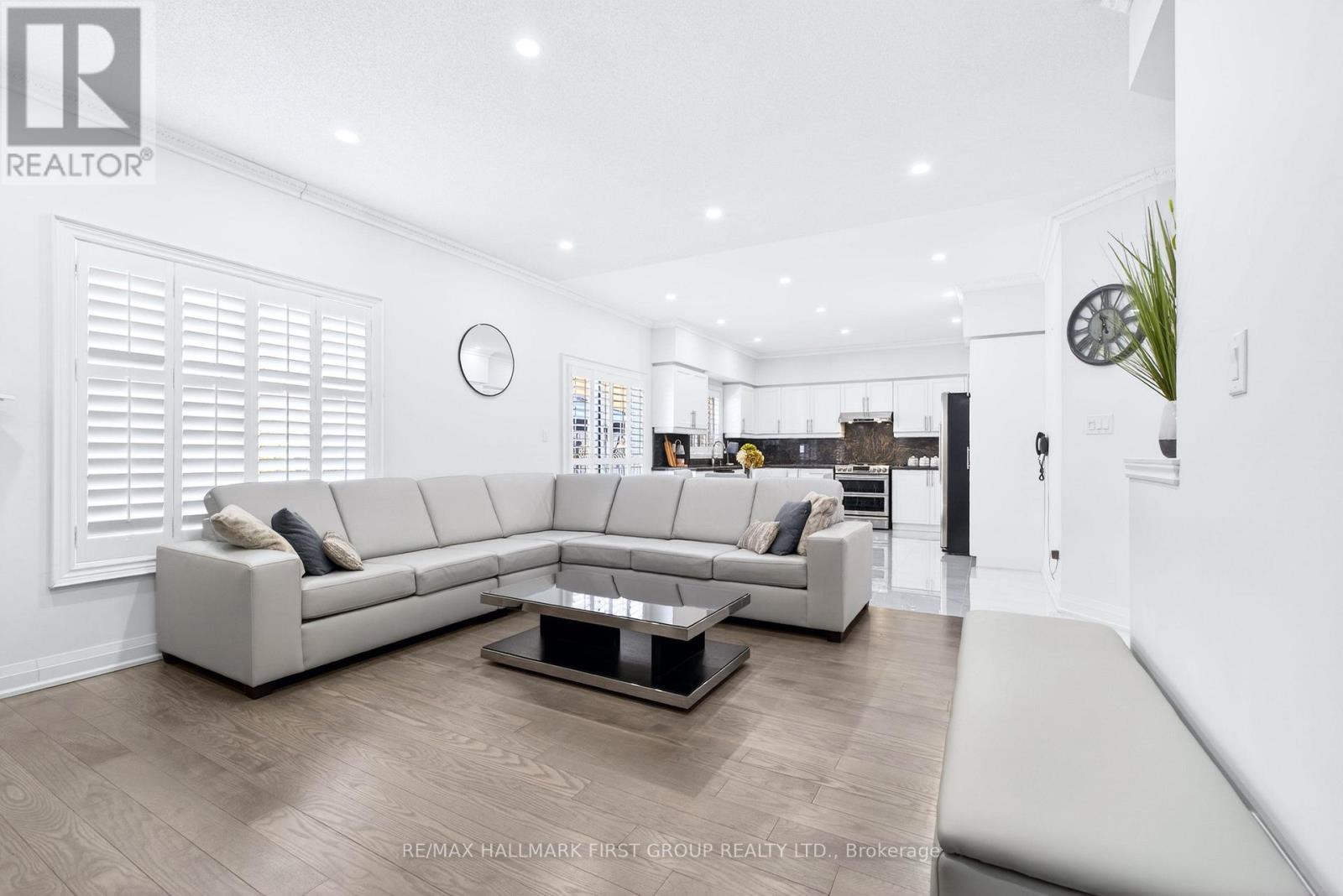 18 Buster Drive, Brampton, Ontario  L6Y 5P8 - Photo 12 - W12826992