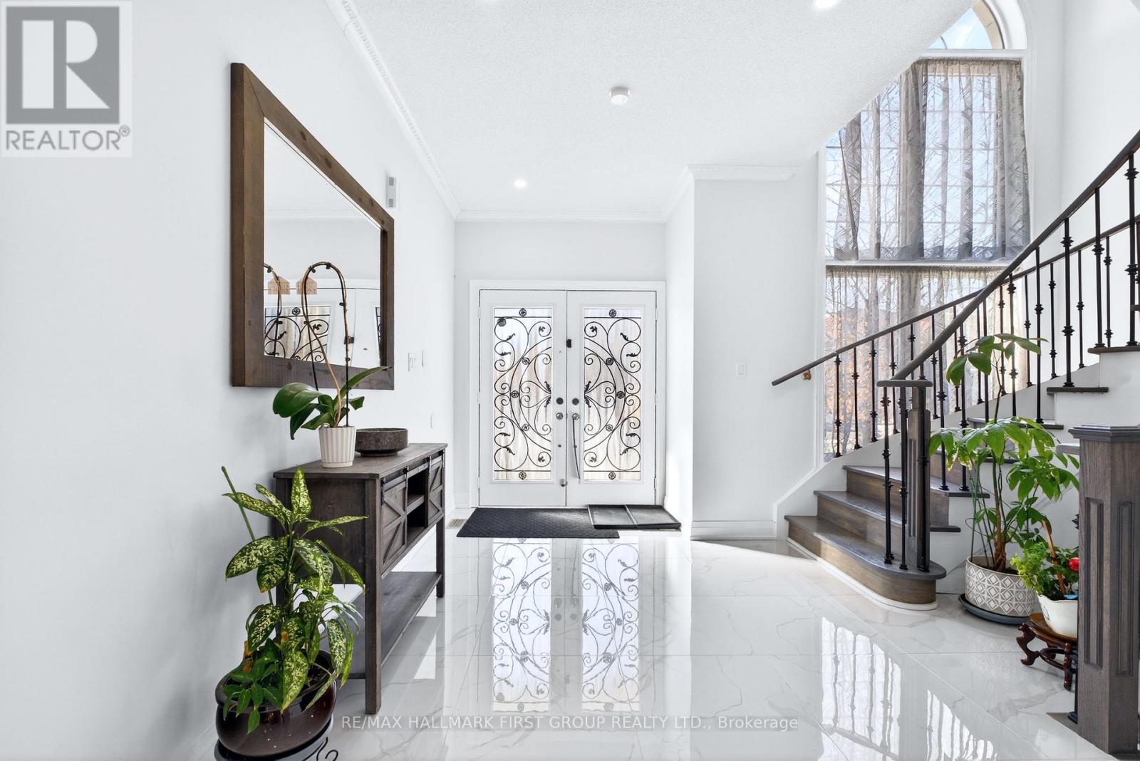 18 Buster Drive, Brampton, Ontario  L6Y 5P8 - Photo 5 - W12826992