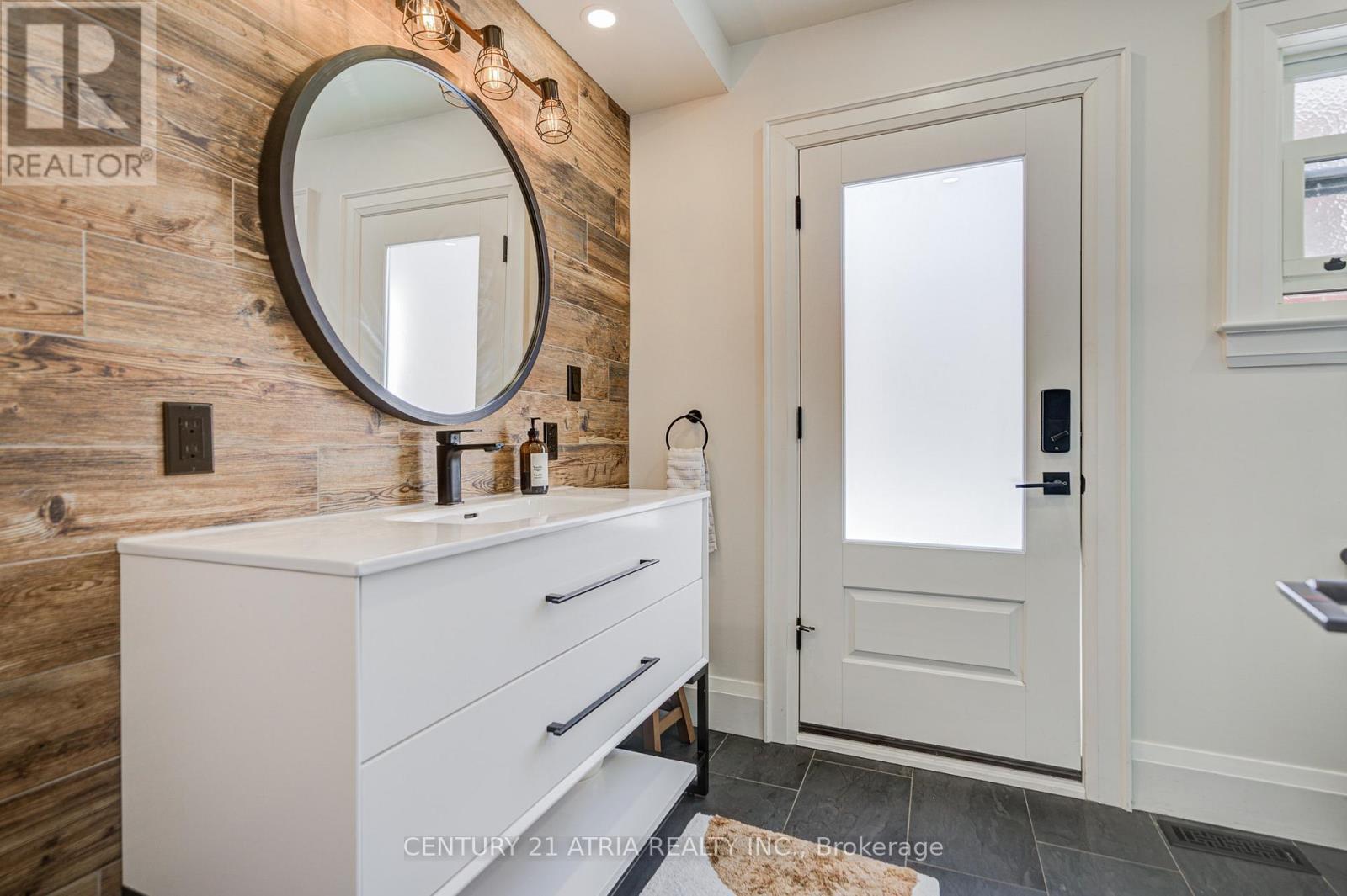 23 Ladbrooke Road, Toronto, Ontario  M3R 2A7 - Photo 34 - W12826996