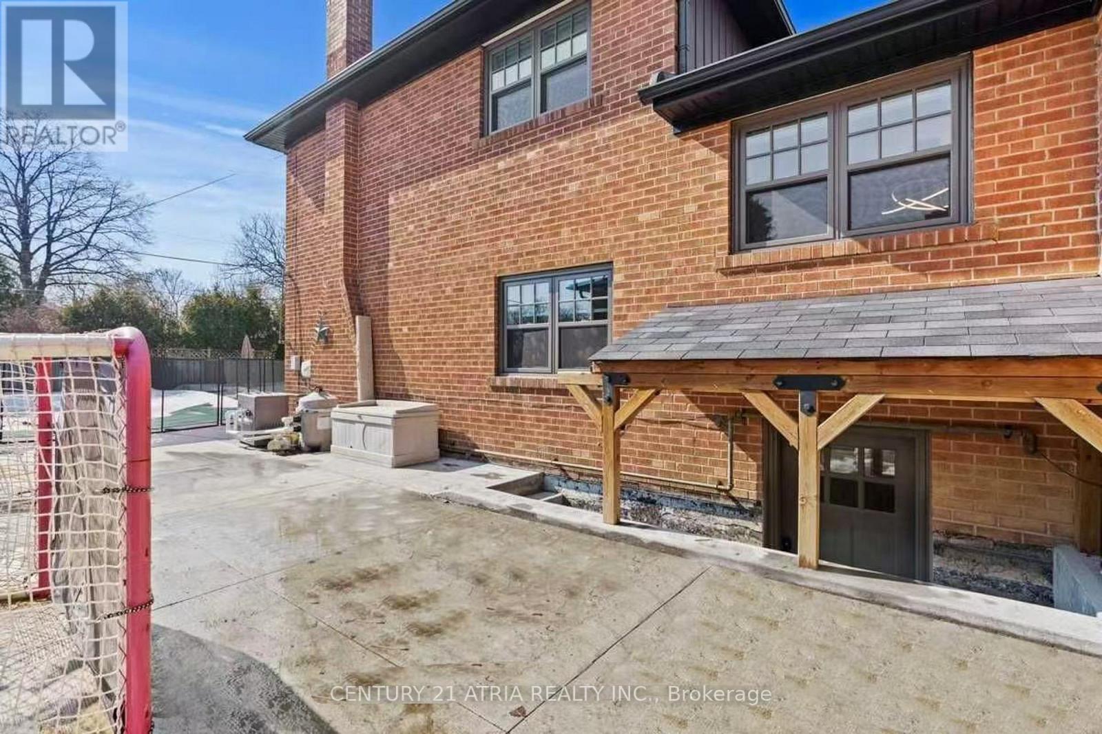 23 Ladbrooke Road, Toronto, Ontario  M3R 2A7 - Photo 44 - W12826996