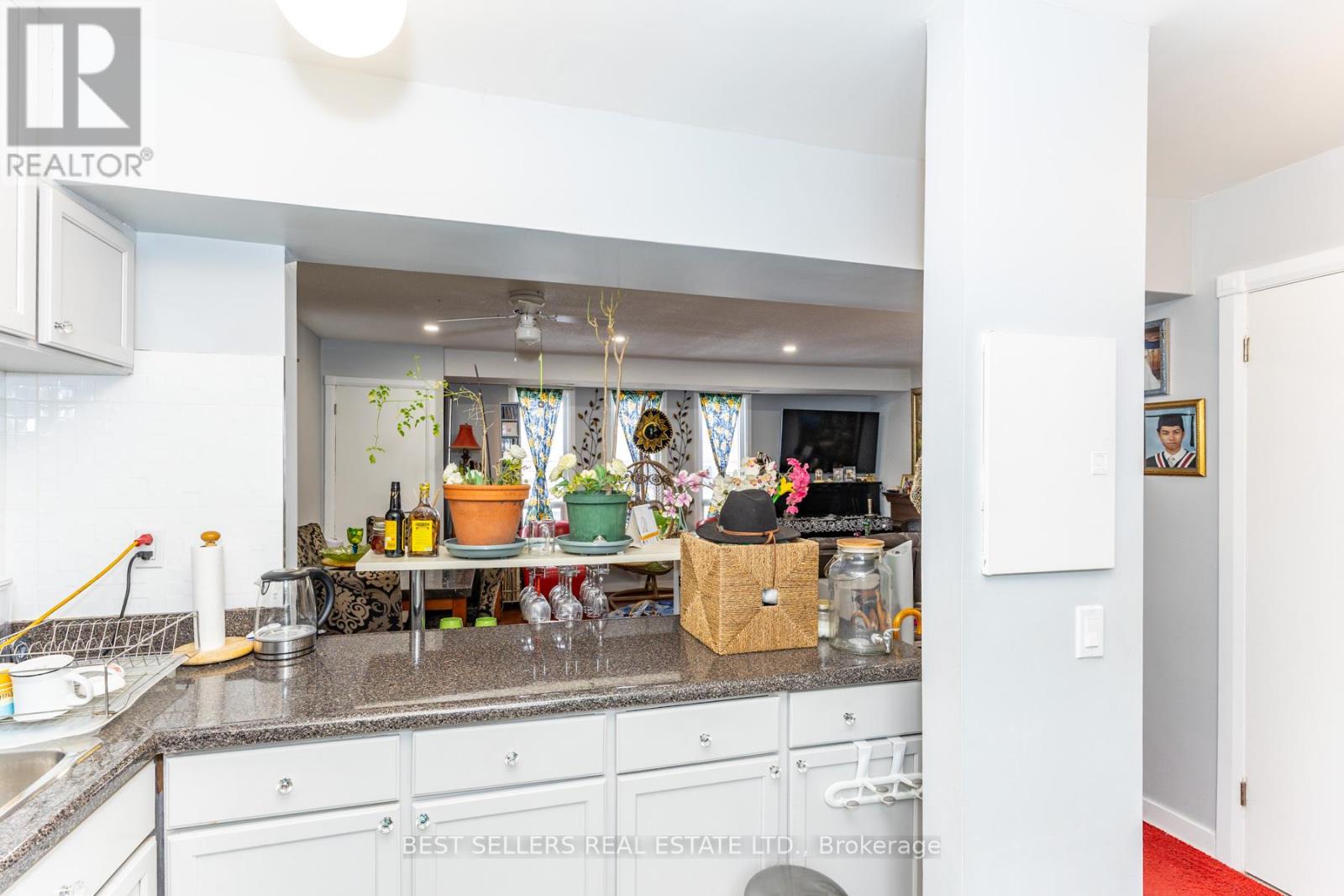 48 - 28 Rexdale Boulevard, Toronto, Ontario  M9W 5Z3 - Photo 13 - W12827010