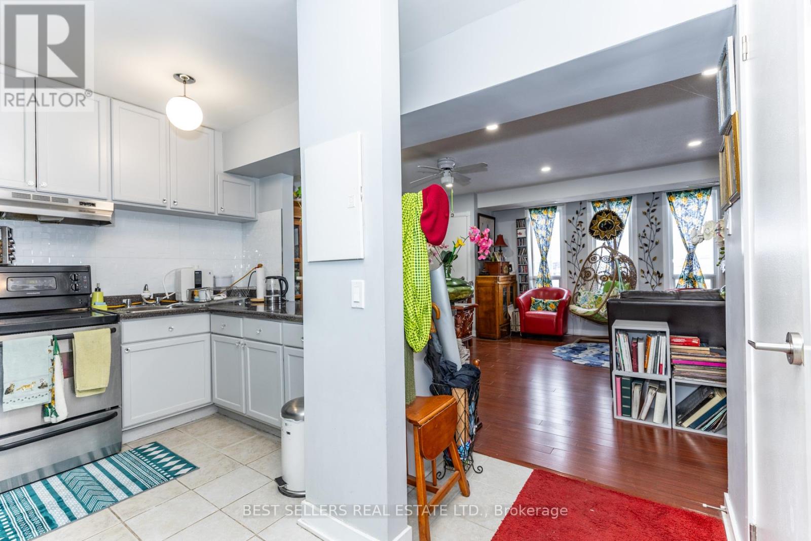 48 - 28 Rexdale Boulevard, Toronto, Ontario  M9W 5Z3 - Photo 8 - W12827010