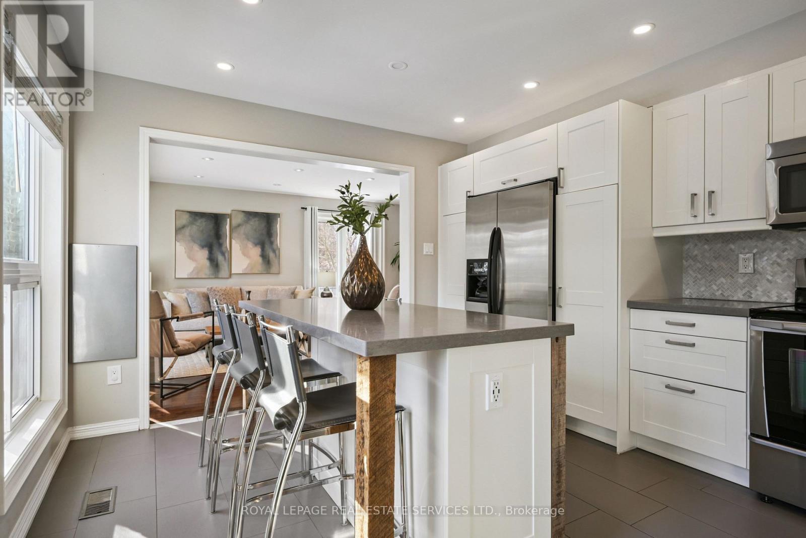 2414 Proudfoot Trail, Oakville, Ontario  L6M 3Y1 - Photo 19 - W12827014