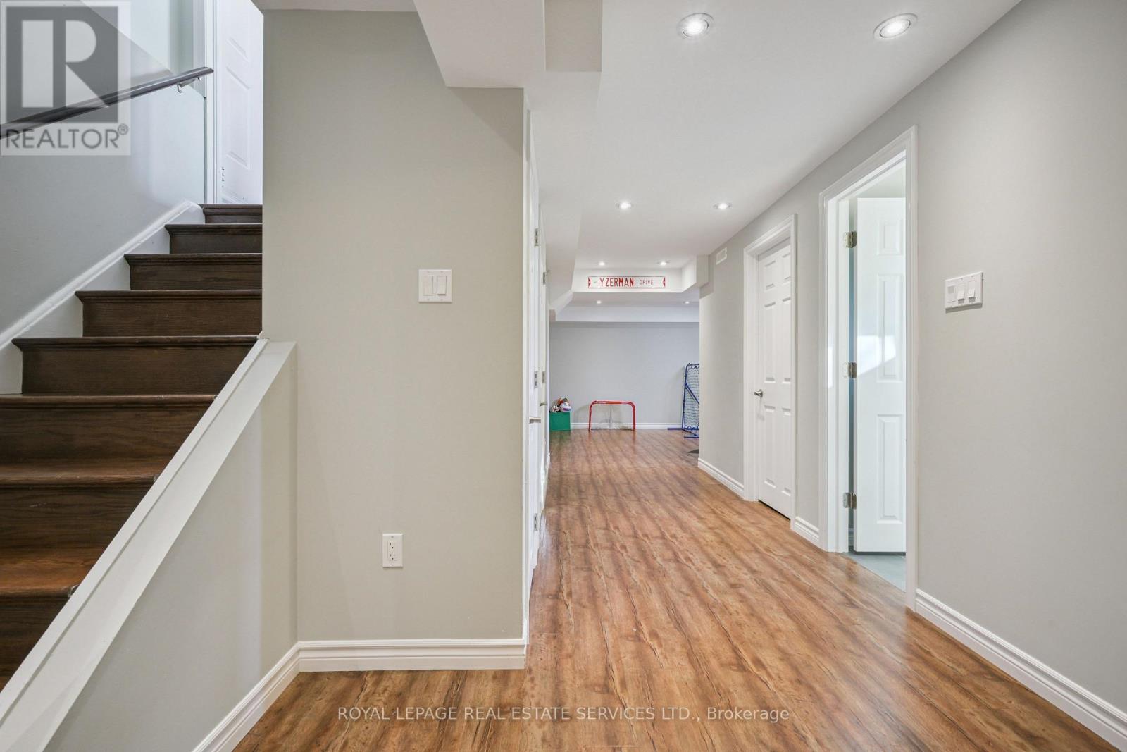 2414 Proudfoot Trail, Oakville, Ontario  L6M 3Y1 - Photo 29 - W12827014