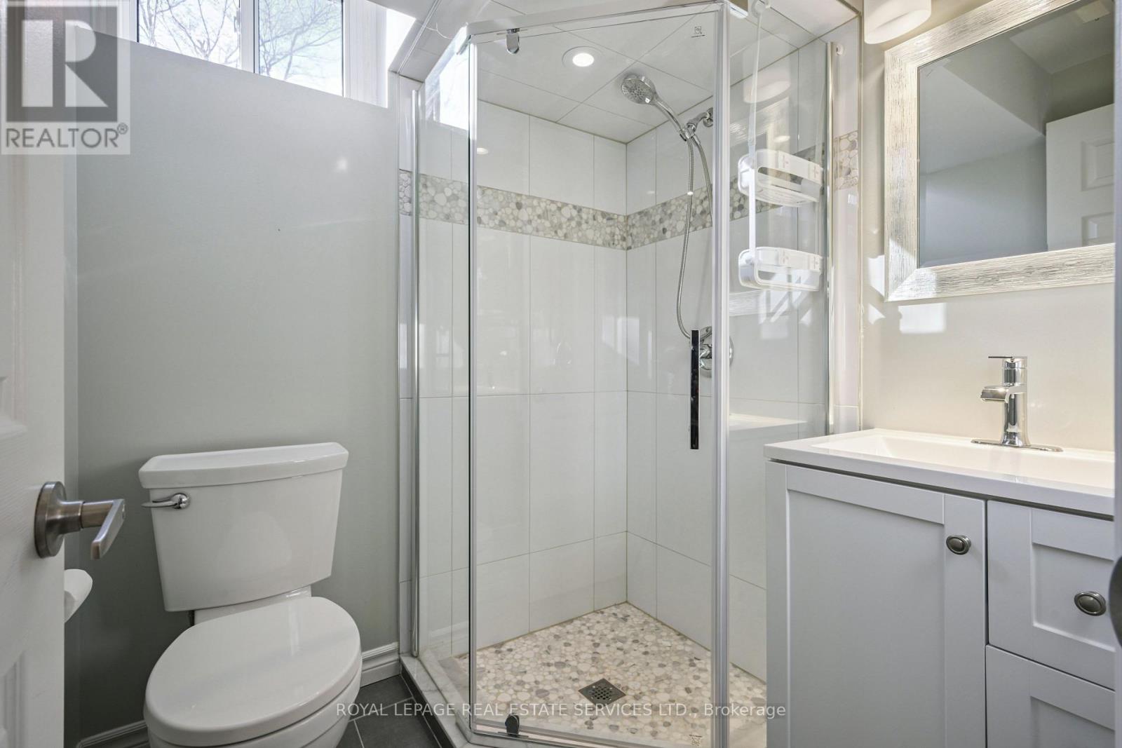 2414 Proudfoot Trail, Oakville, Ontario  L6M 3Y1 - Photo 31 - W12827014