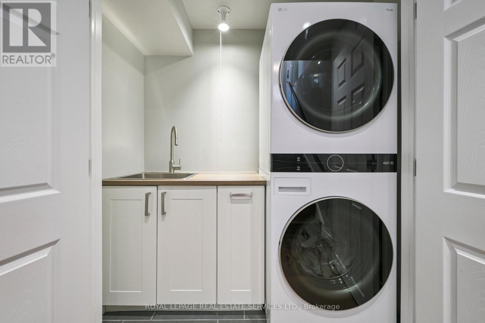 2414 Proudfoot Trail, Oakville, Ontario  L6M 3Y1 - Photo 35 - W12827014