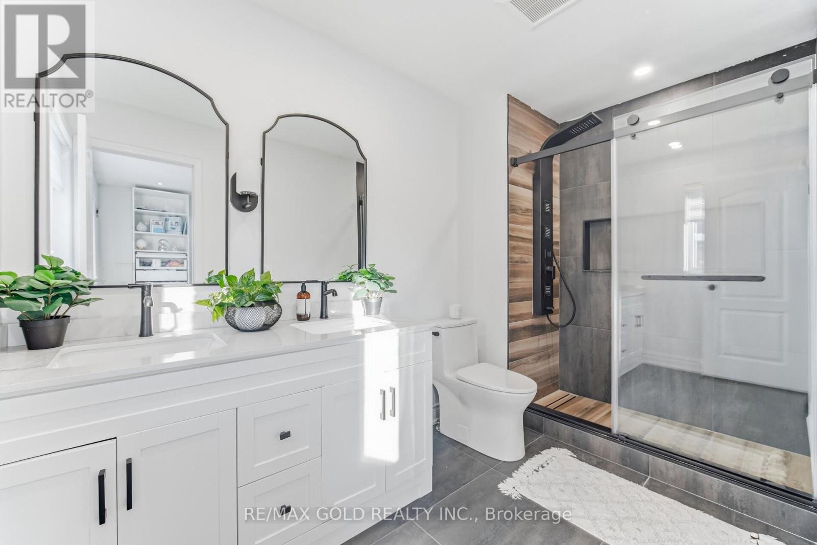 32 Toddville Road, Brampton, Ontario  L6P 3A3 - Photo 11 - W12827018