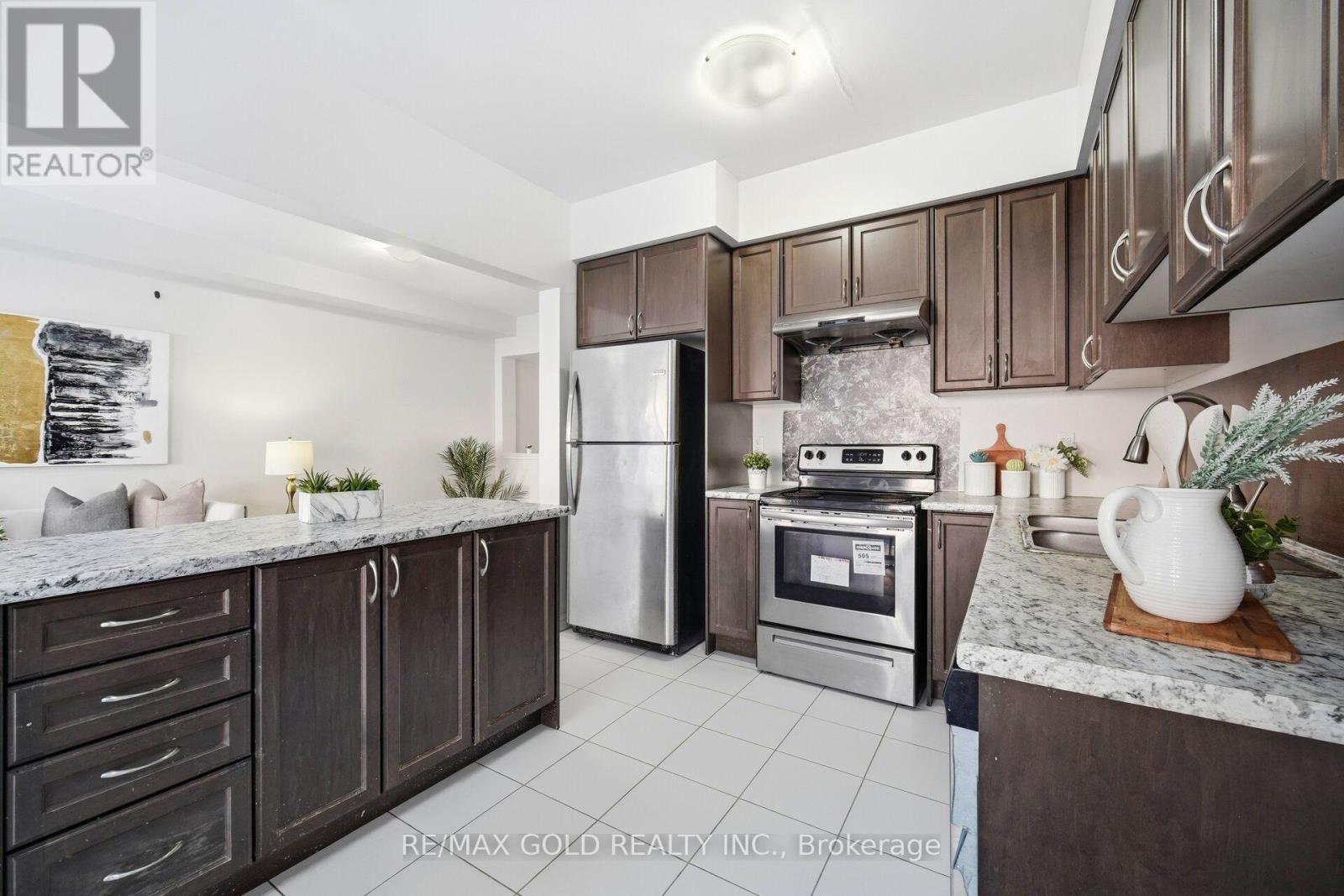 15 Hines Street, Brampton, Ontario  L7A 4X4 - Photo 18 - W12827032