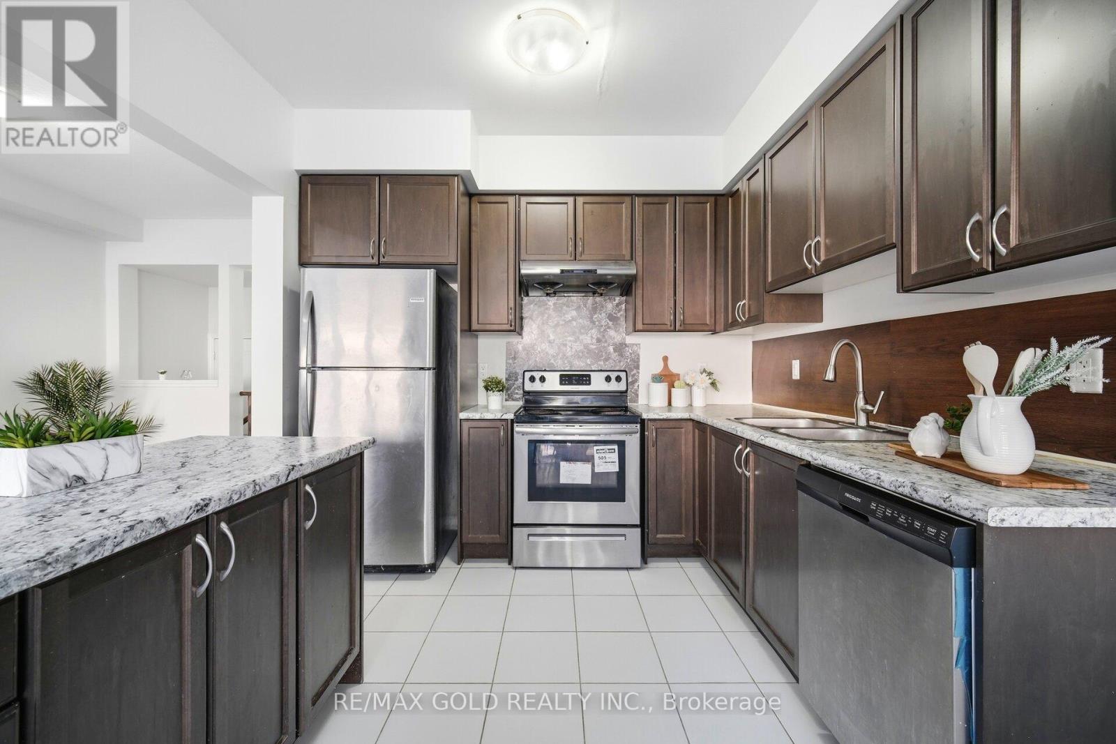 15 Hines Street, Brampton, Ontario  L7A 4X4 - Photo 19 - W12827032