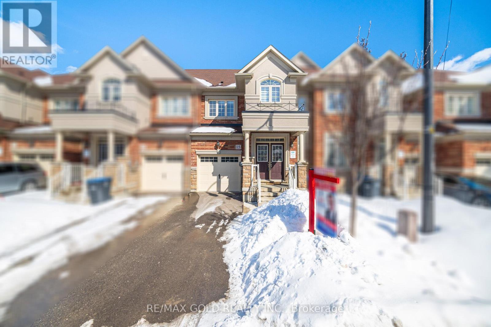 15 Hines Street, Brampton, Ontario  L7A 4X4 - Photo 2 - W12827032