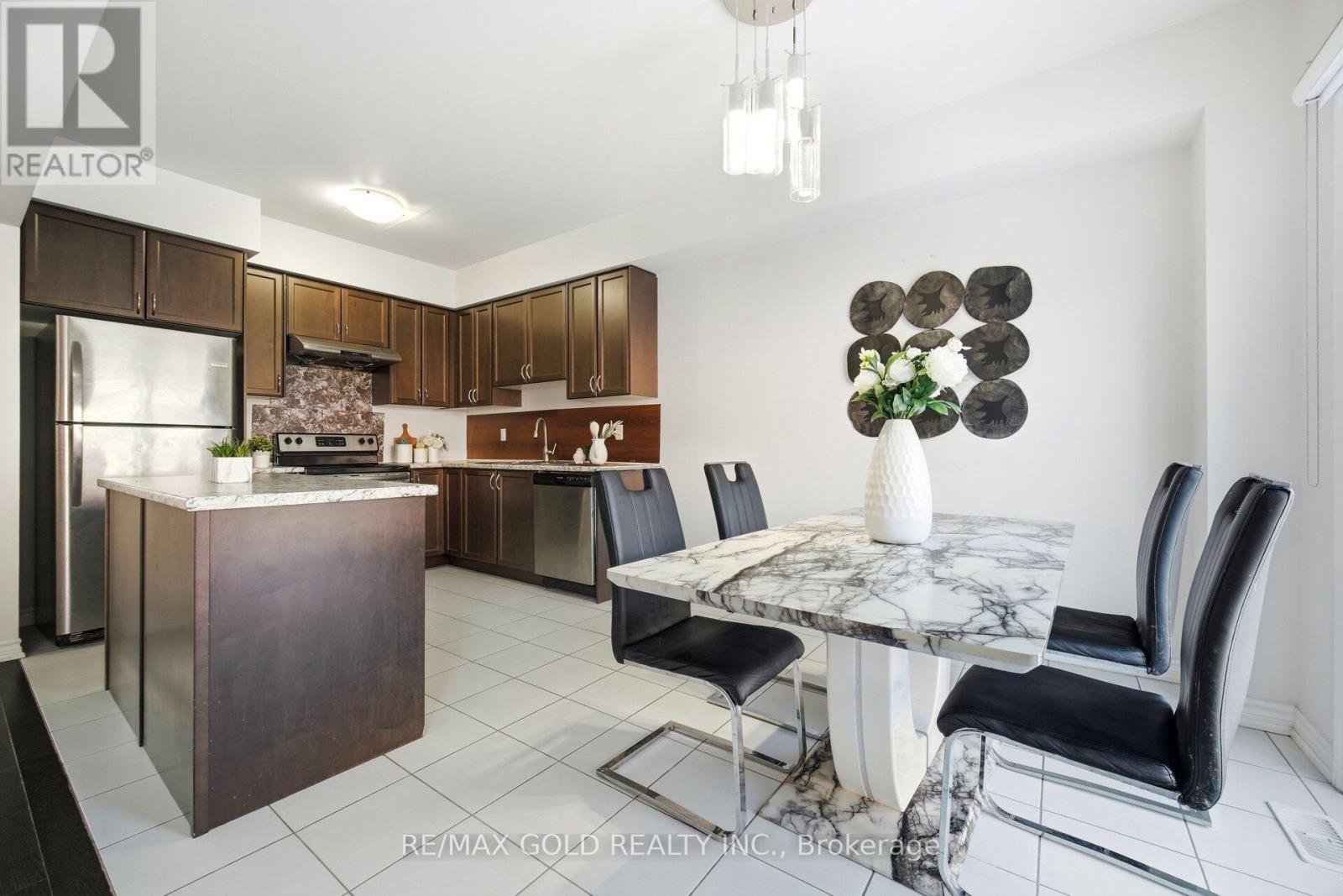 15 Hines Street, Brampton, Ontario  L7A 4X4 - Photo 23 - W12827032