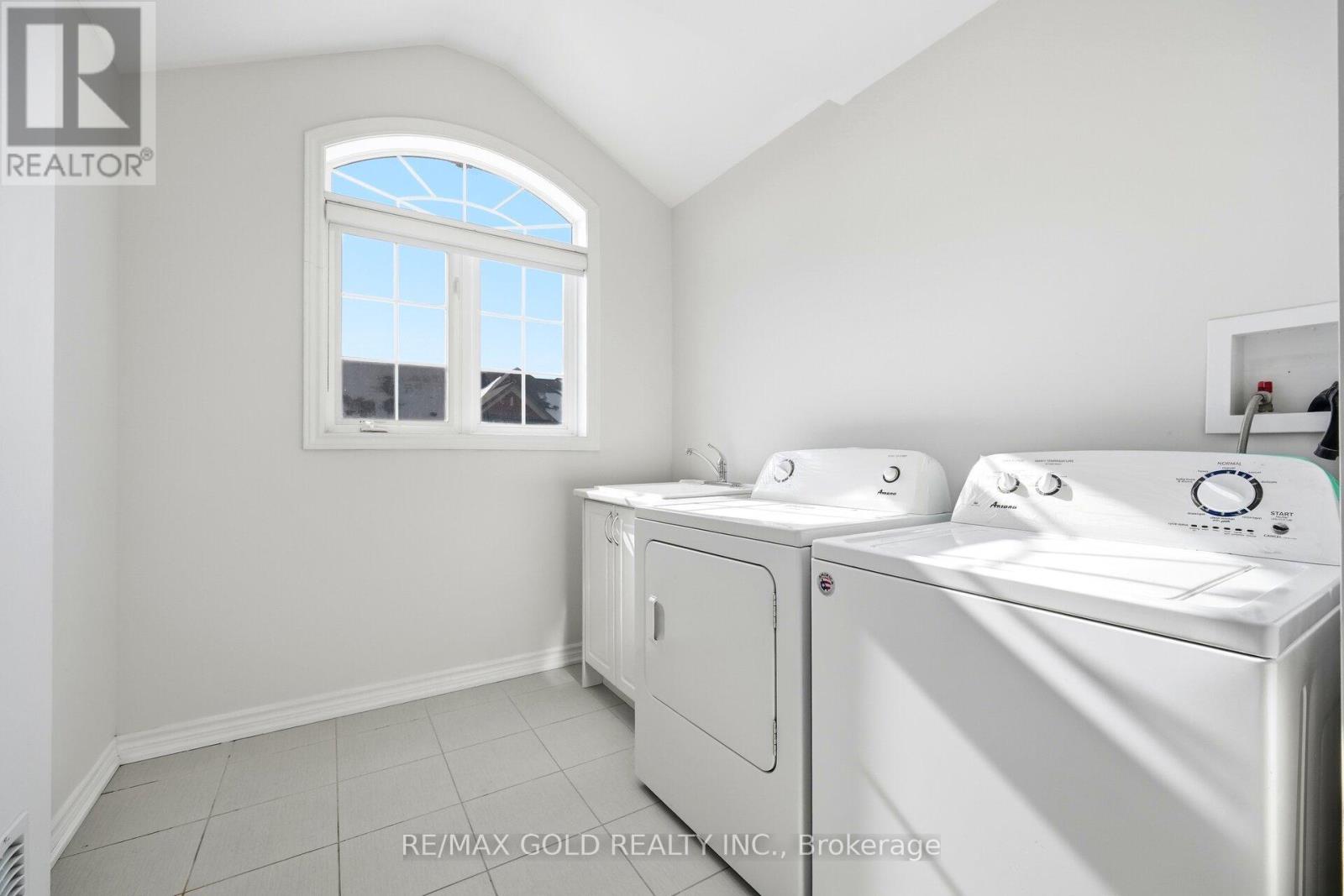 15 Hines Street, Brampton, Ontario  L7A 4X4 - Photo 43 - W12827032