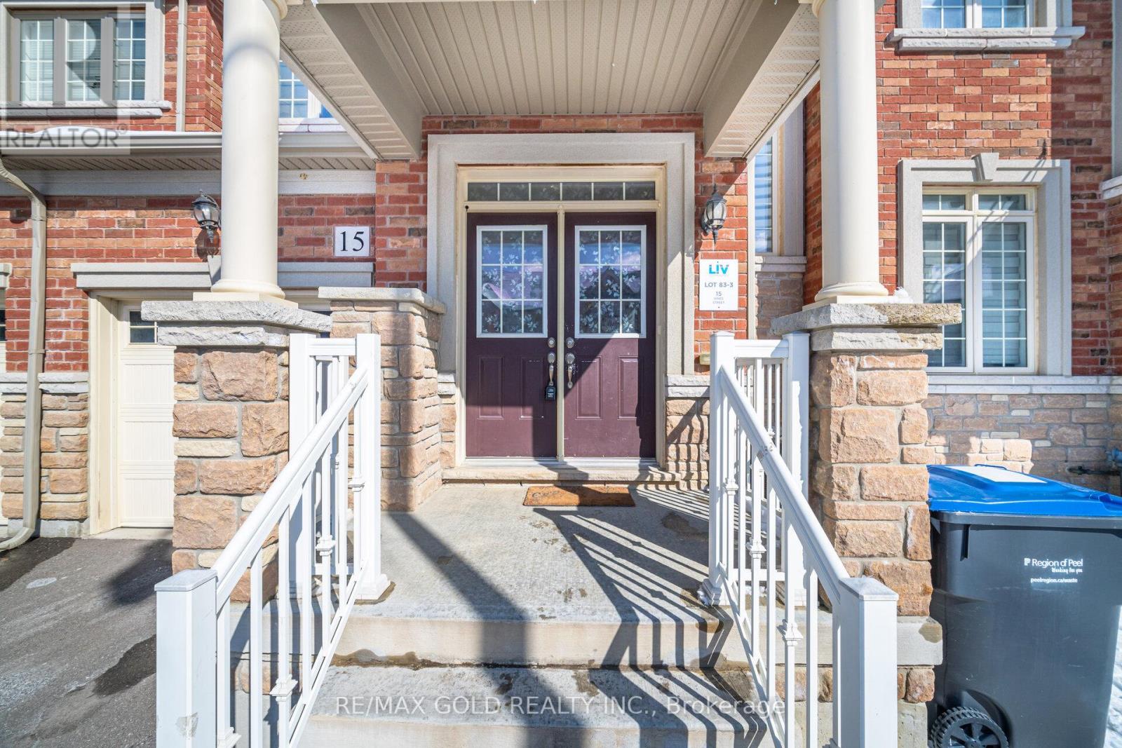 15 Hines Street, Brampton, Ontario  L7A 4X4 - Photo 5 - W12827032