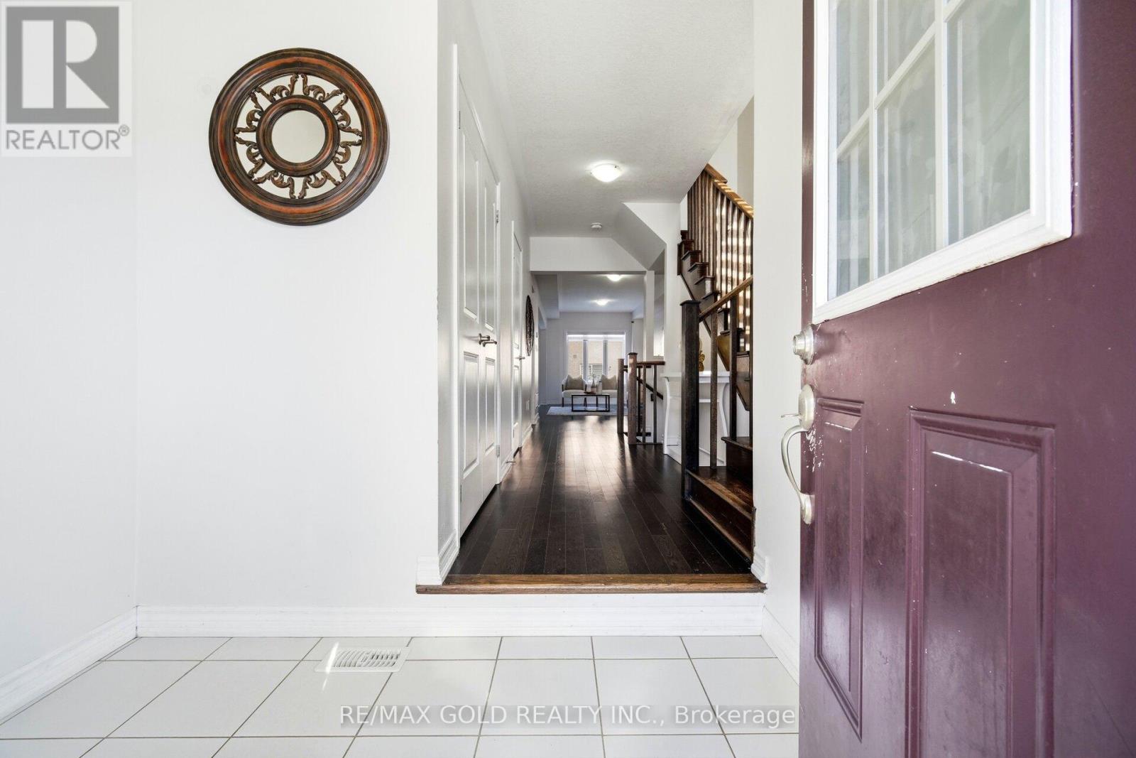 15 Hines Street, Brampton, Ontario  L7A 4X4 - Photo 6 - W12827032