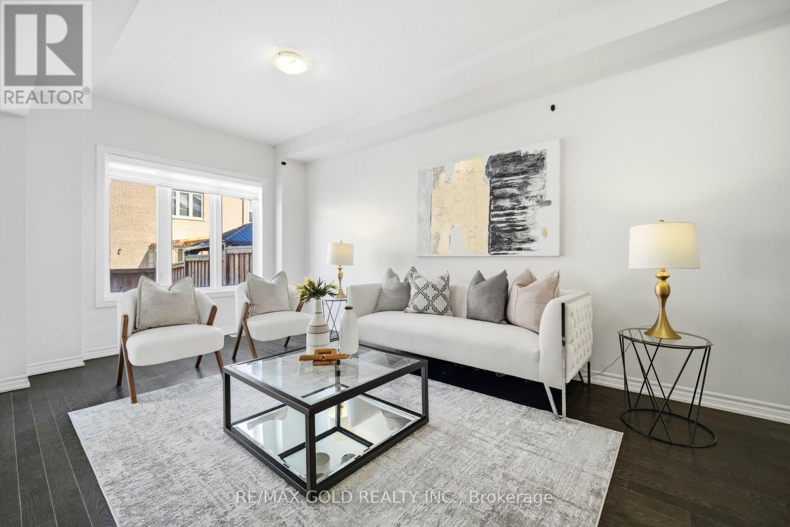 15 Hines Street, Brampton, Ontario  L7A 4X4 - Photo 9 - W12827032