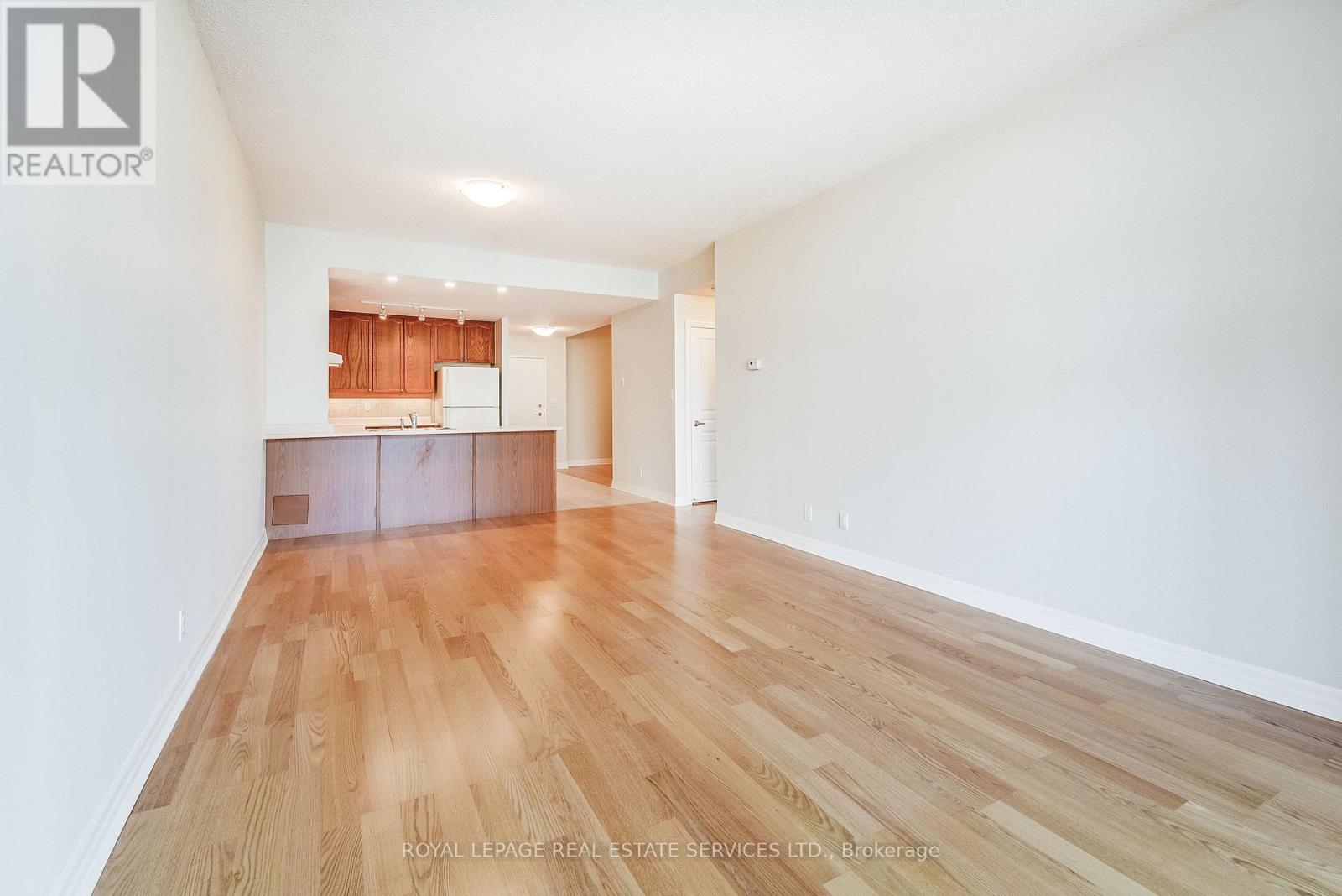 208 - 70 Port Street E, Mississauga, Ontario  L5G 4V8 - Photo 15 - W12827112