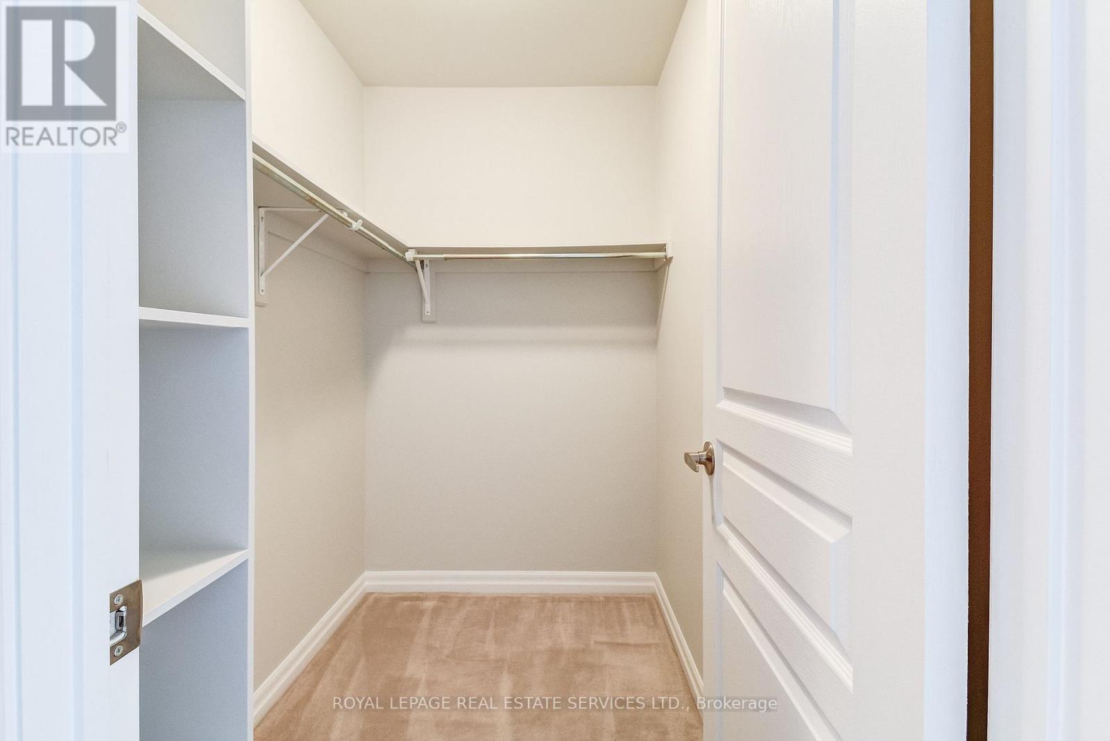 208 - 70 Port Street E, Mississauga, Ontario  L5G 4V8 - Photo 18 - W12827112