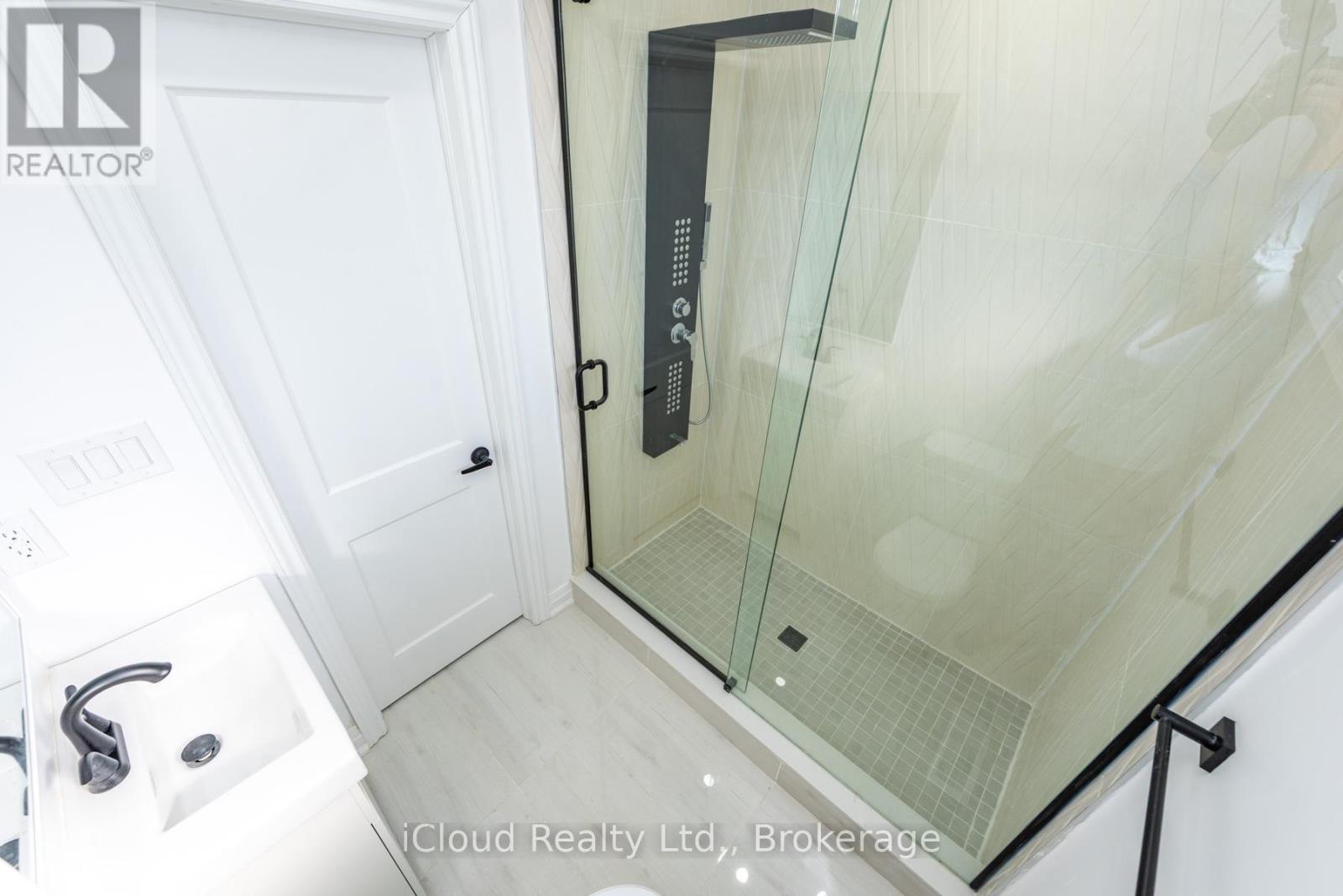 105 Avondale Boulevard, Brampton, Ontario  L6T 1H5 - Photo 27 - W12827120