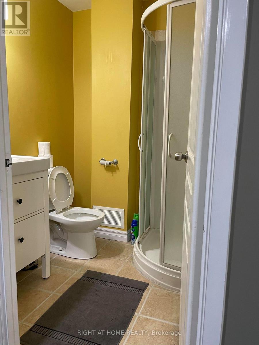 2031 Oxford Avenue, Oakville (Ro River Oaks), Ontario  L6H 7A6 - Photo 7 - W12827122