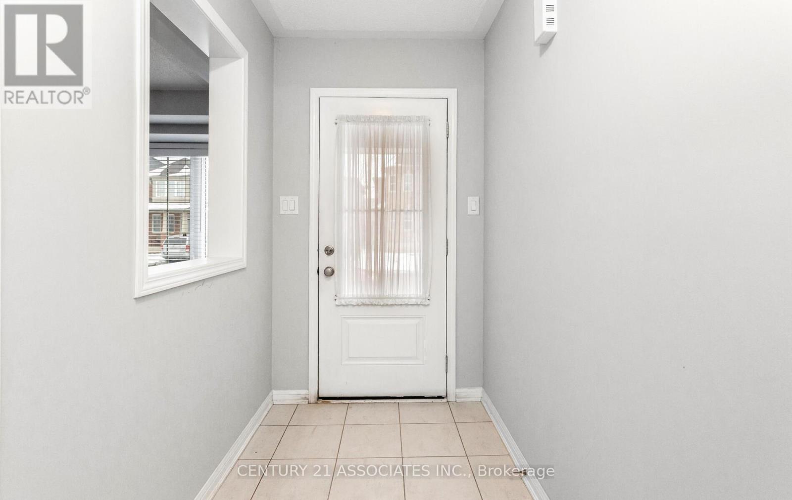 261 Gleave ( Upper Level) Terrace, Milton (Ha Harrison), Ontario  L9T 8N9 - Photo 3 - W12827136