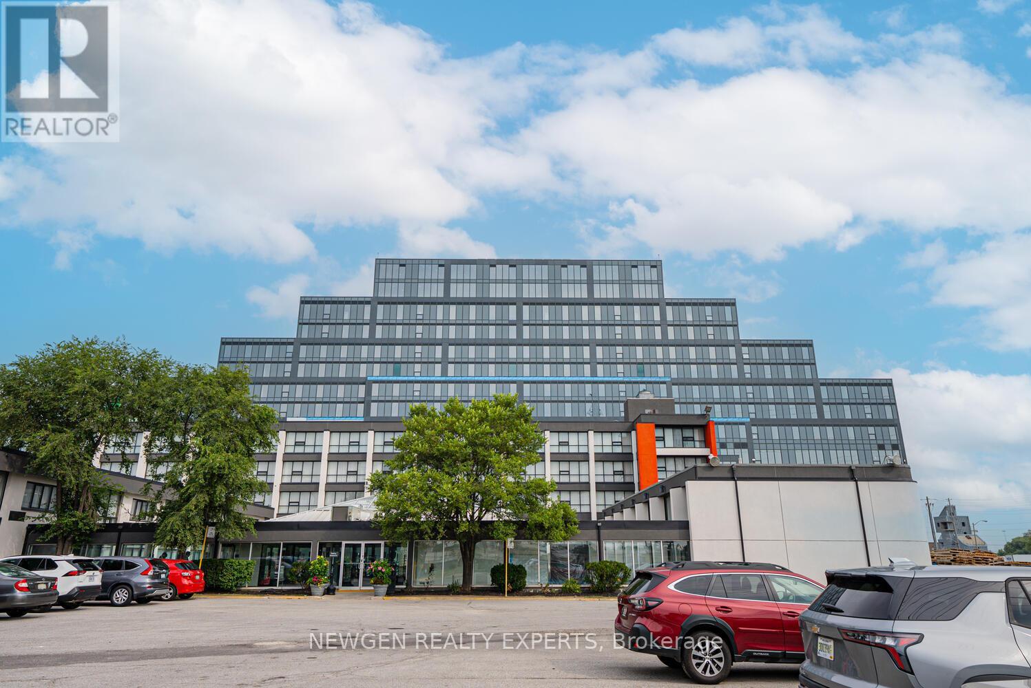319 - 996 MARTIN GROVE ROAD, toronto (west humber-clairville), Ontario