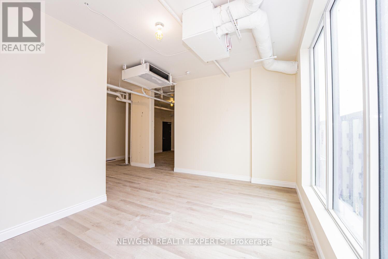 319 - 996 Martin Grove Road, Toronto (West Humber-Clairville), Ontario  M9W 4V8 - Photo 18 - W12827142