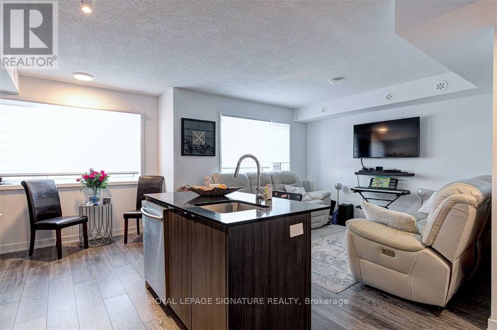 406 - 1141 Cooke Boulevard, Burlington (Lasalle), Ontario  L7T 0C3 - Photo 4 - W12827152