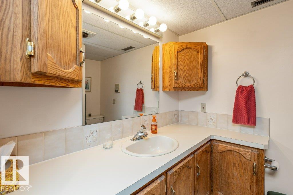 55102 Rge Road 260, Rural Sturgeon County, Alberta  T8R 0T4 - Photo 46 - E4475151