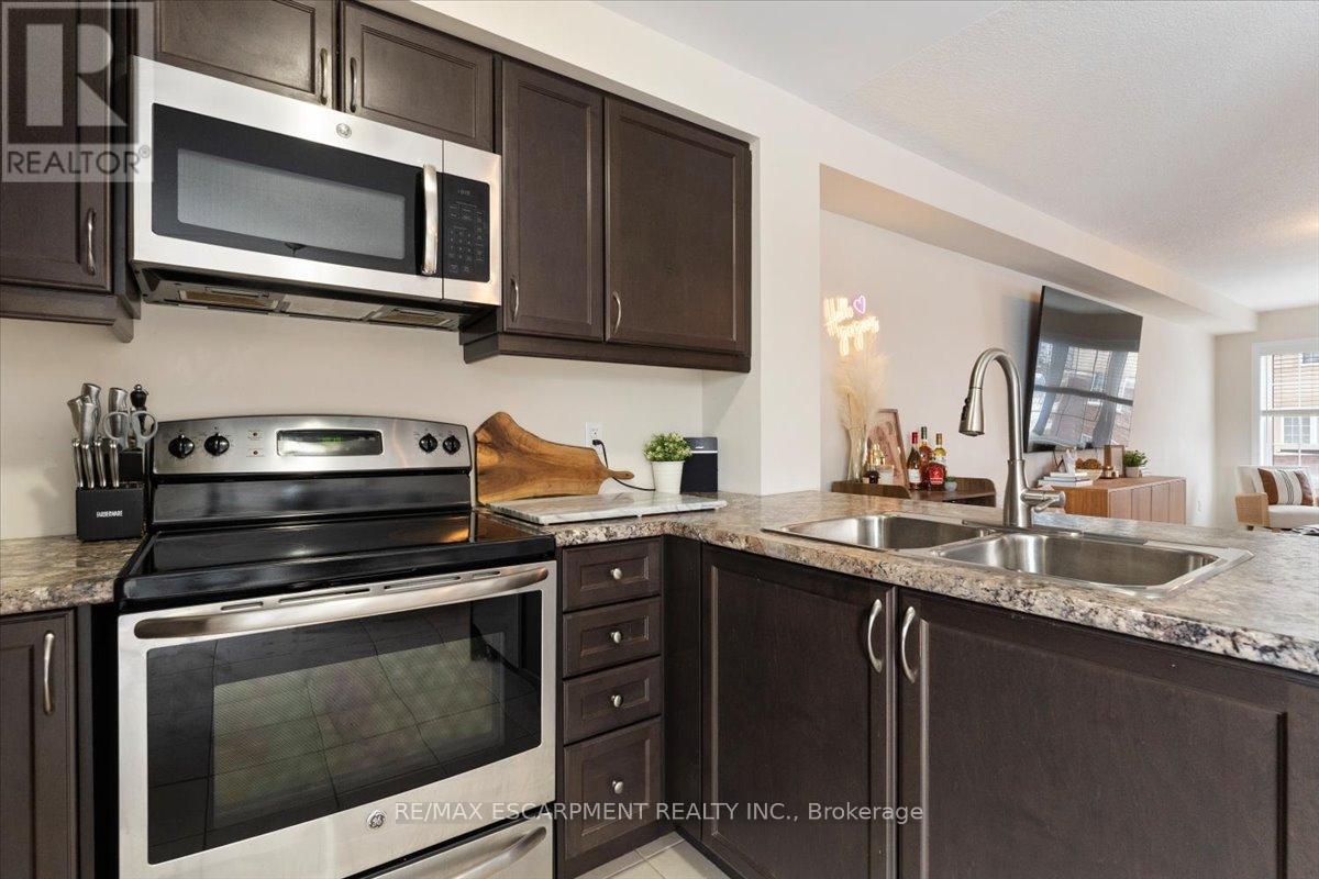 31 Mayland Street, Hamilton, Ontario  L8J 0G4 - Photo 11 - X12826938