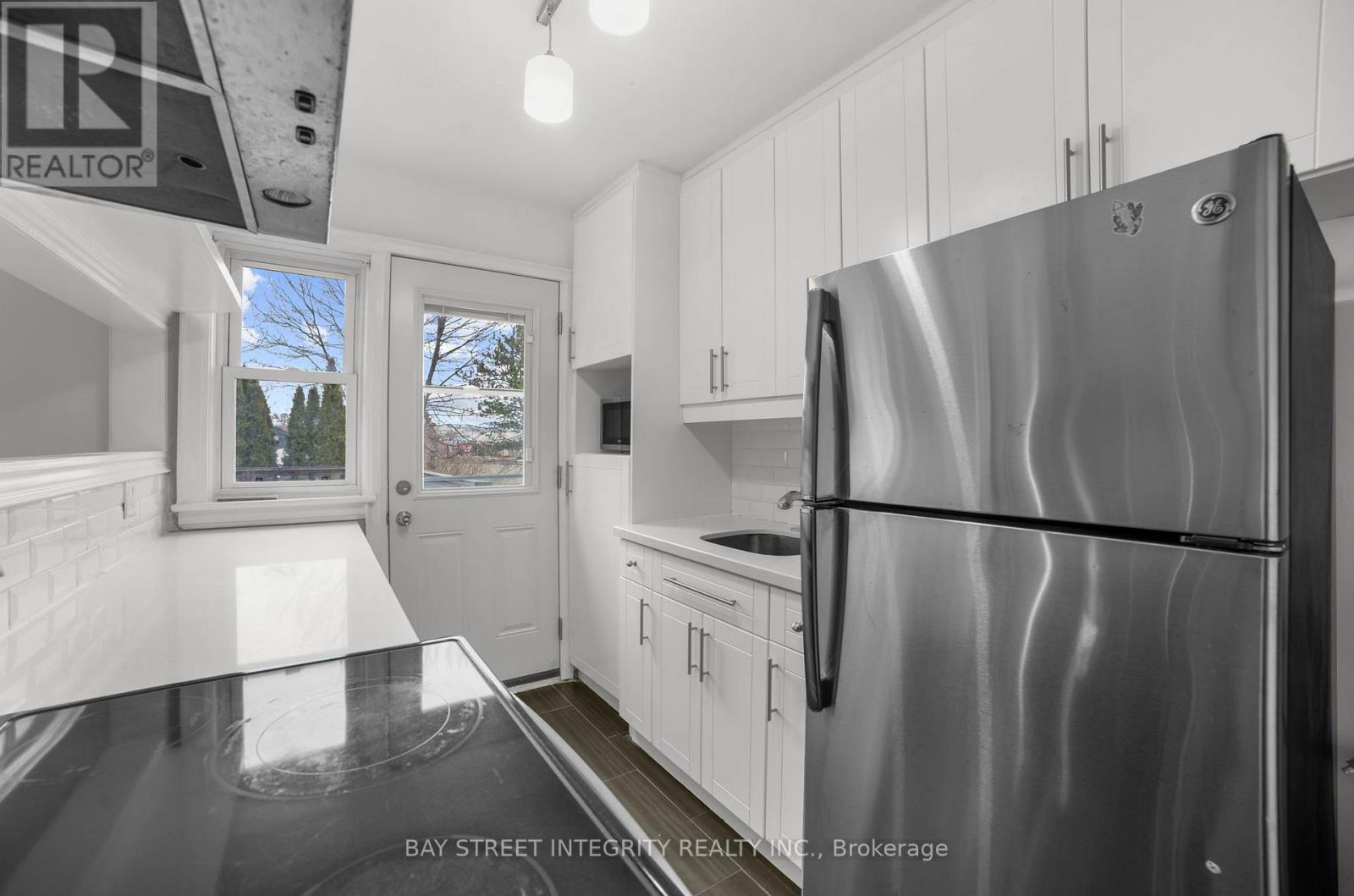 53 Paradise Road S, Hamilton, Ontario  L8S 1S3 - Photo 11 - X12826952