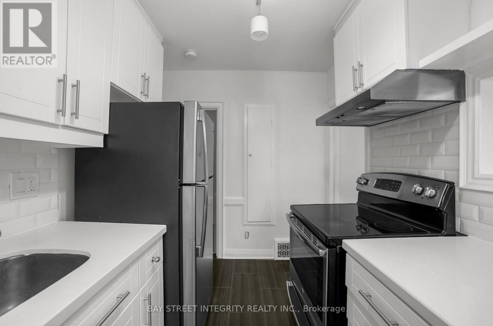 53 Paradise Road S, Hamilton, Ontario  L8S 1S3 - Photo 13 - X12826952