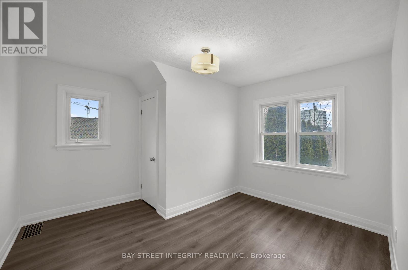 53 Paradise Road S, Hamilton, Ontario  L8S 1S3 - Photo 17 - X12826952