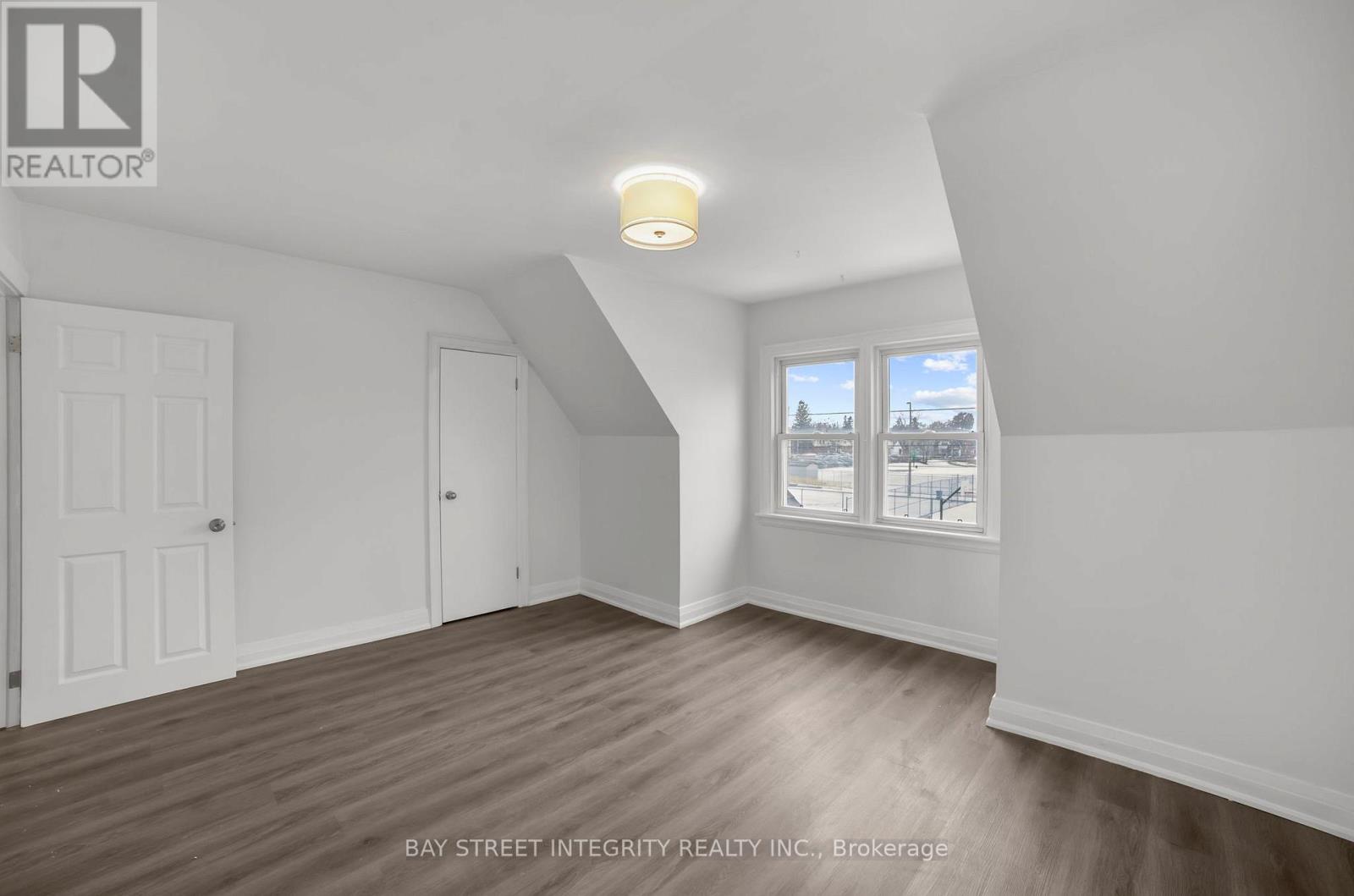 53 Paradise Road S, Hamilton, Ontario  L8S 1S3 - Photo 18 - X12826952