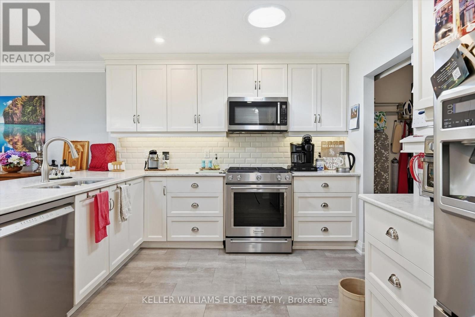 34 Cardinal Mindszenty Boulevard, Hamilton, Ontario  L9B 2M3 - Photo 11 - X12826966