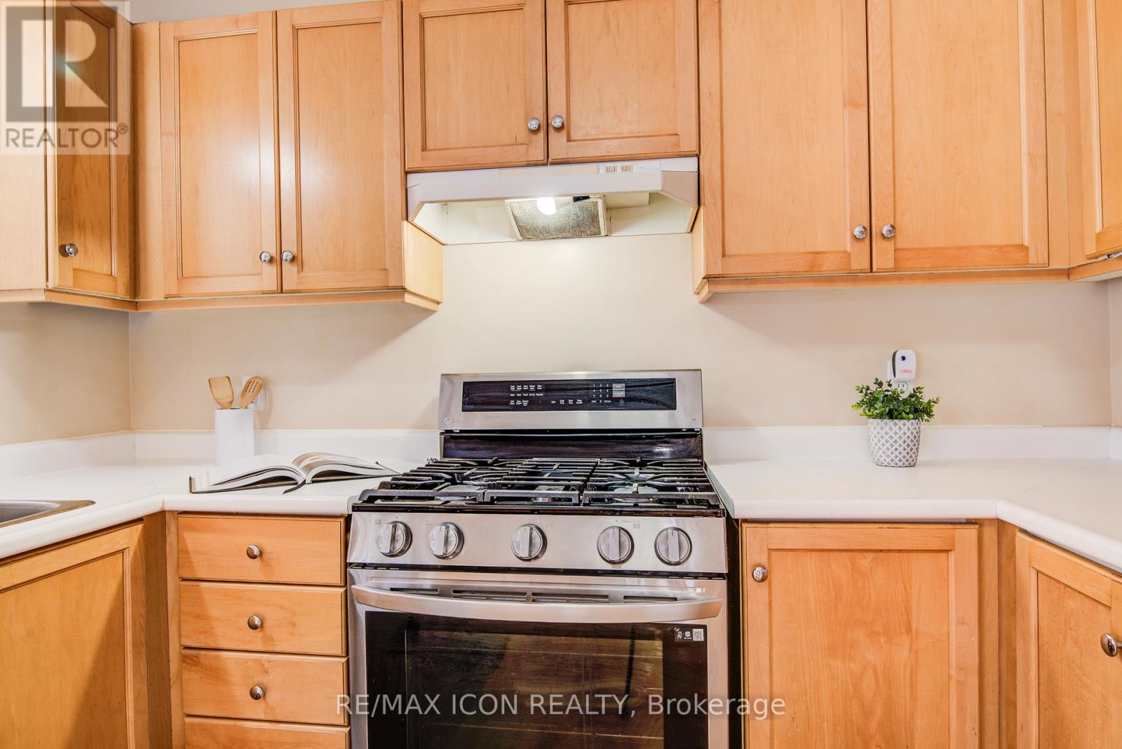 84 Endeavour Drive, Cambridge, Ontario  N3C 4C2 - Photo 20 - X12826978