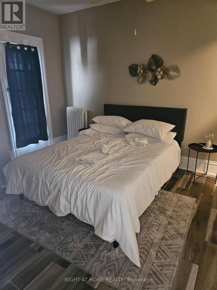 3 - 199 Catharine Street N, Hamilton (Beasley), Ontario  L8L 4S4 - Photo 3 - X12827004