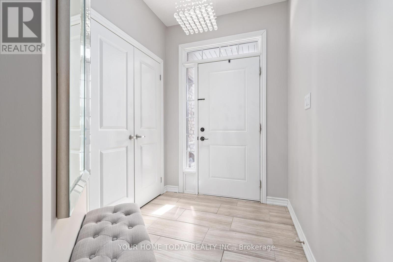 86 Pettitt Drive, Guelph, Ontario  N1E 0M2 - Photo 4 - X12827046