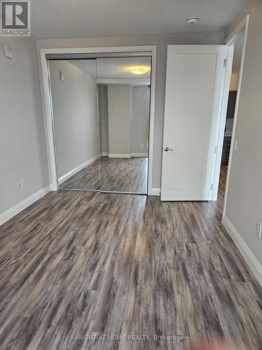 1021 - 118 King Street E, Hamilton (Beasley), Ontario  L8N 1A8 - Photo 11 - X12827082