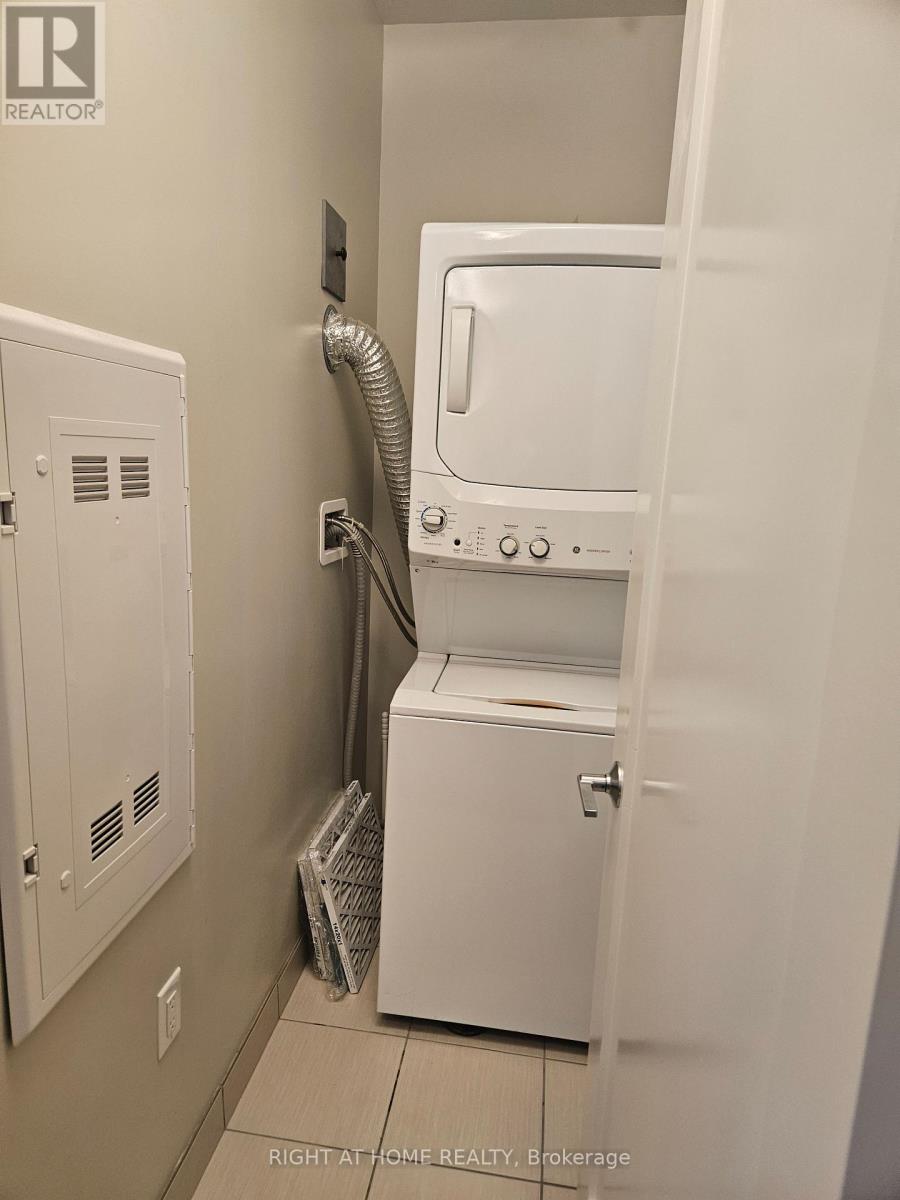 1021 - 118 King Street E, Hamilton (Beasley), Ontario  L8N 1A8 - Photo 15 - X12827082