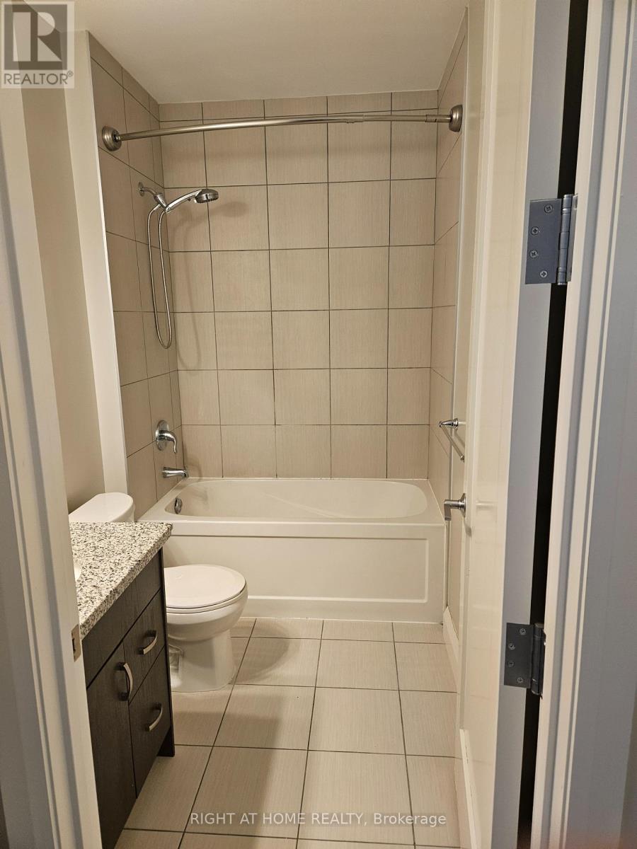 1021 - 118 King Street E, Hamilton (Beasley), Ontario  L8N 1A8 - Photo 18 - X12827082