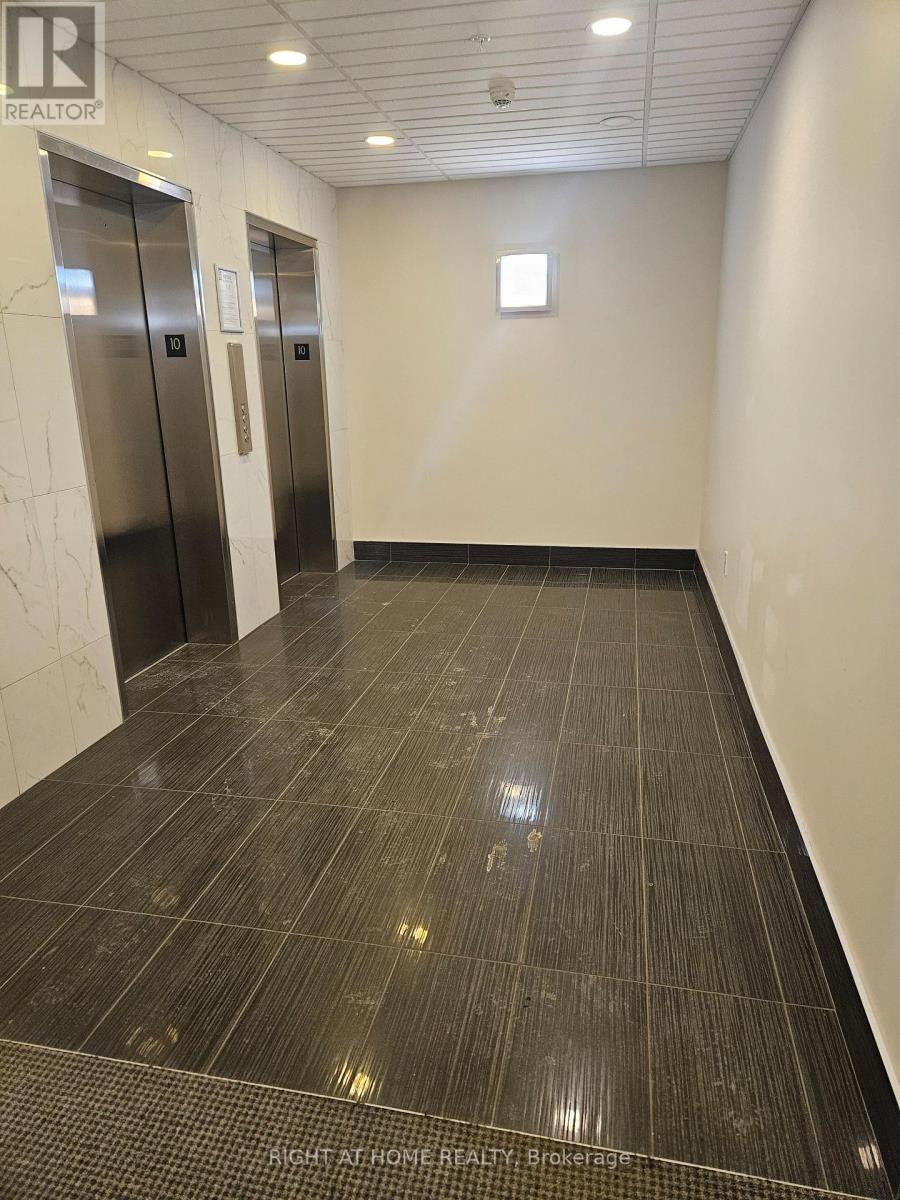 1021 - 118 King Street E, Hamilton (Beasley), Ontario  L8N 1A8 - Photo 19 - X12827082