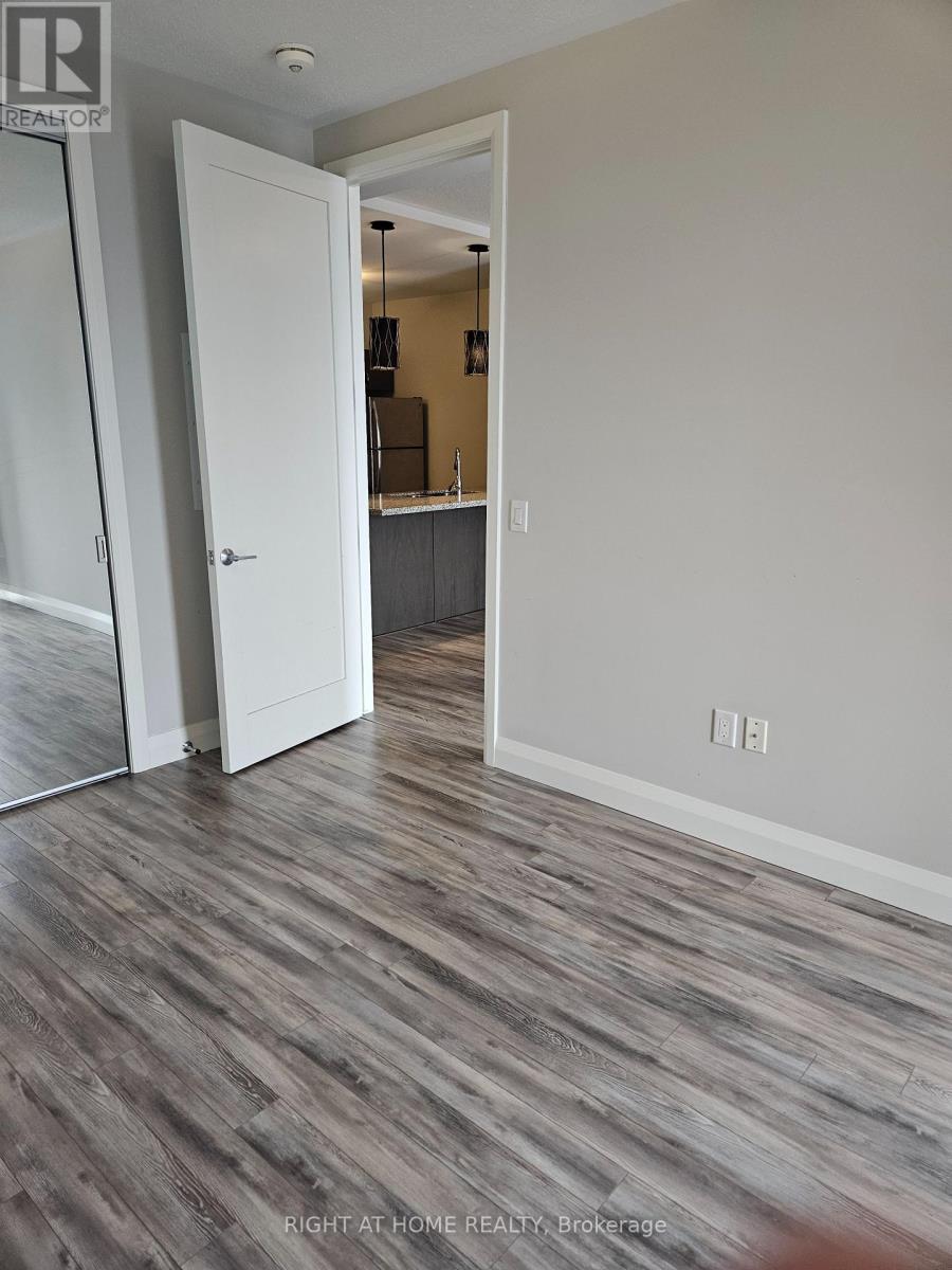 1021 - 118 King Street E, Hamilton (Beasley), Ontario  L8N 1A8 - Photo 9 - X12827082