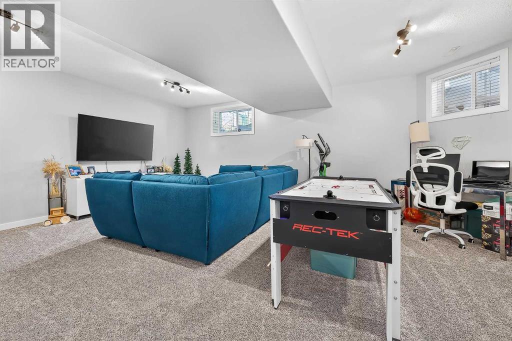 32 Prominence Park Sw, Calgary, Alberta  T3H 4K8 - Photo 28 - A2289088