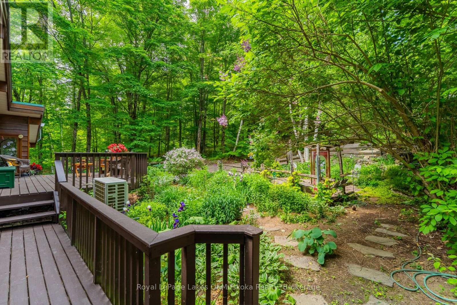 168 Lakeshore Road, Burk's Falls, Ontario  P0A 1C0 - Photo 32 - X12565950